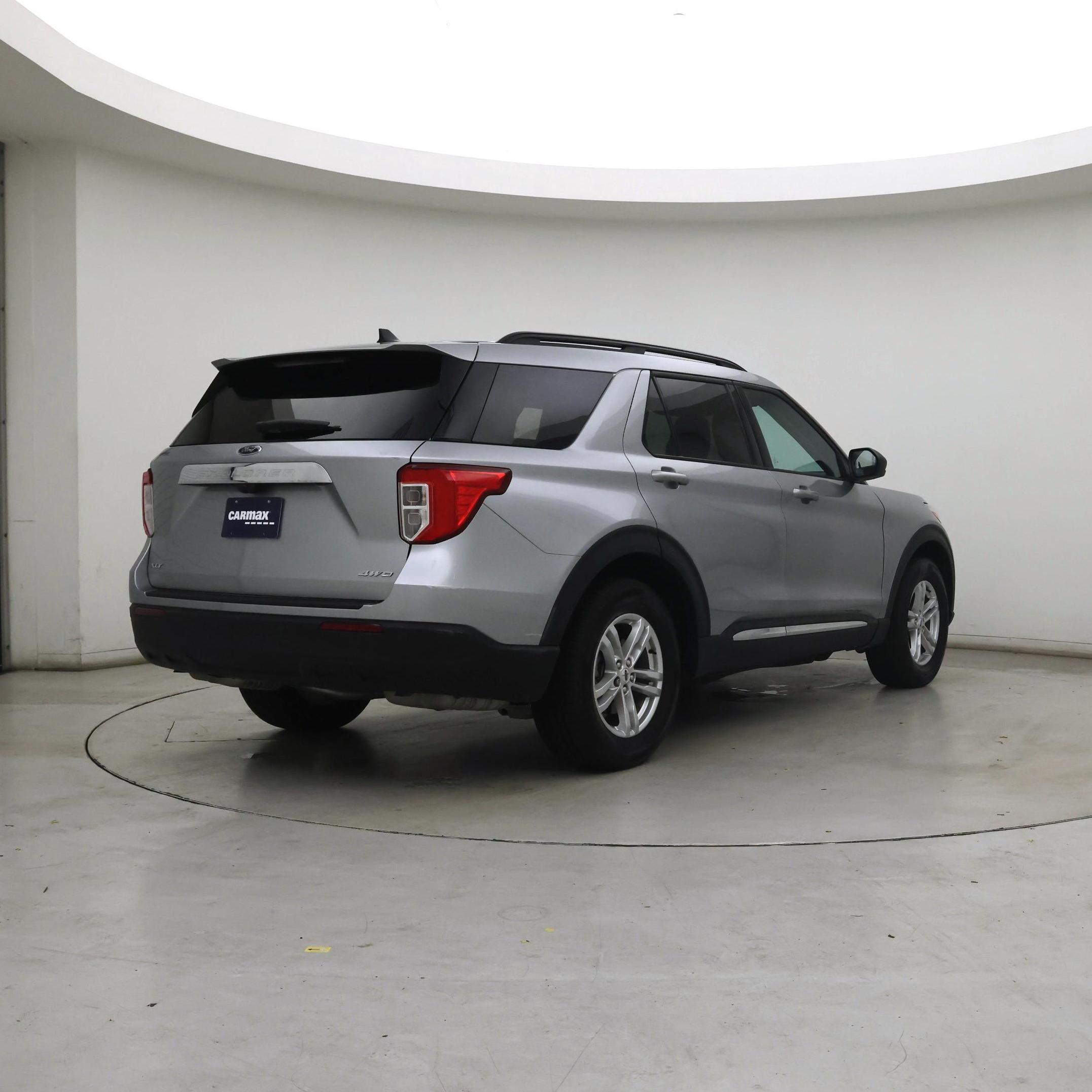 Thumbnail: 2022 Ford Explorer - 8