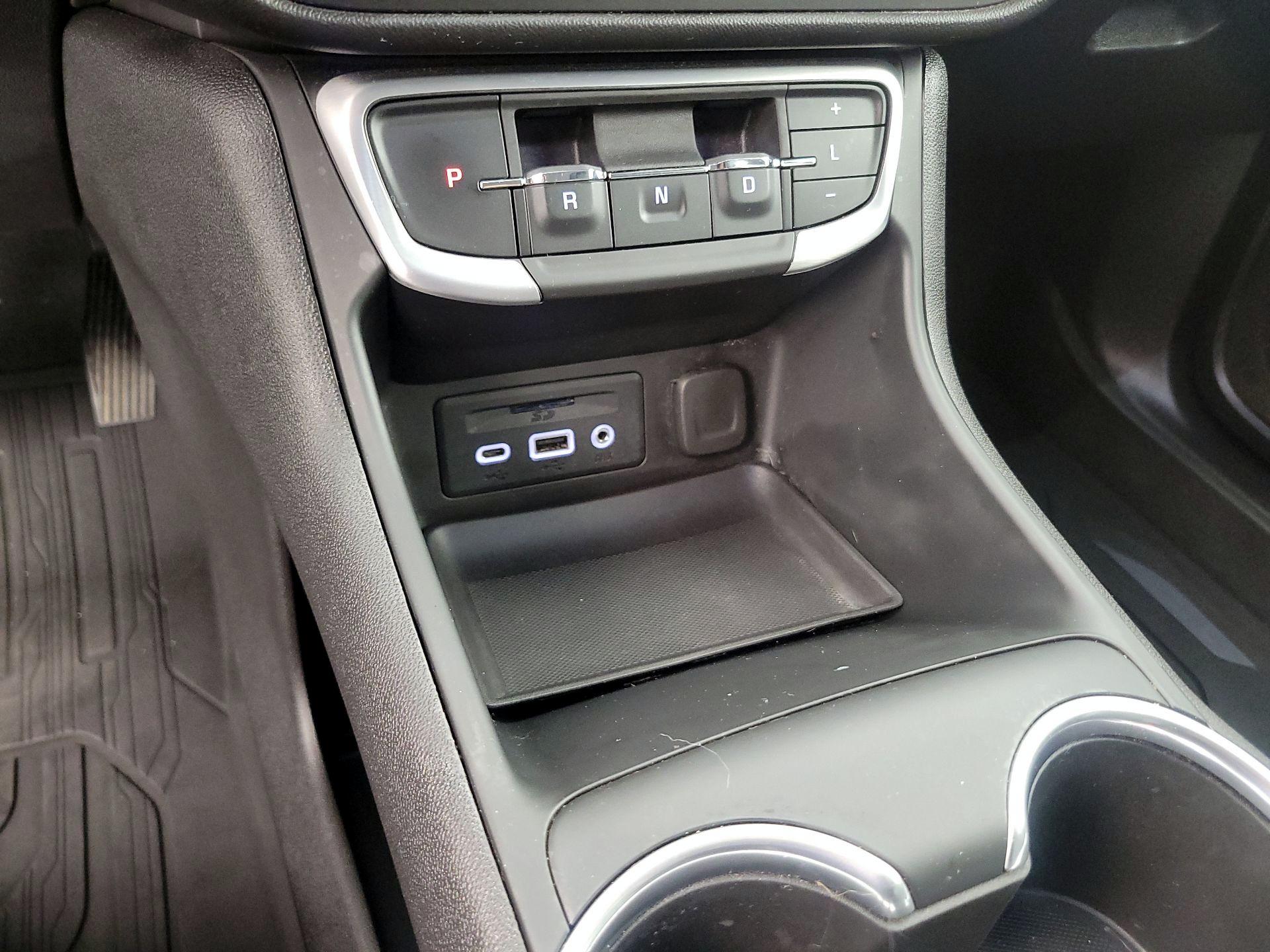 Thumbnail: 2022 GMC Terrain - 17