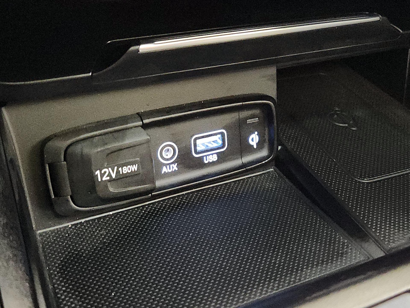 2020 GENESIS G70 Standard - Photo 20