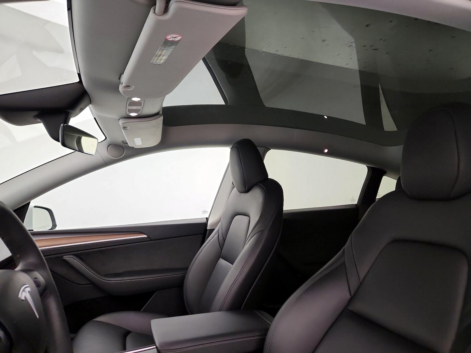 2024 Tesla Model Y Long Range - Photo 18
