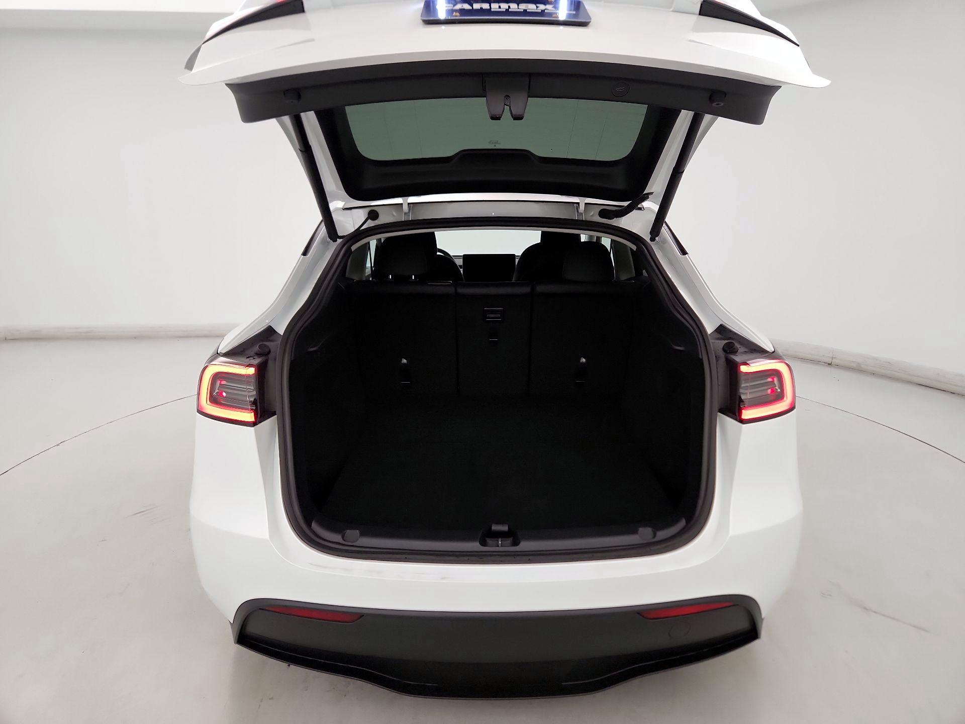 Thumbnail: 2024 Tesla Model Y - 19