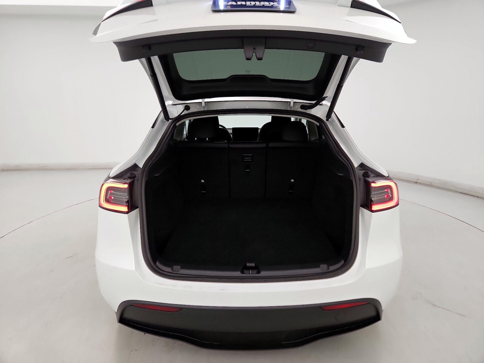 2024 Tesla Model Y Long Range - Photo 20