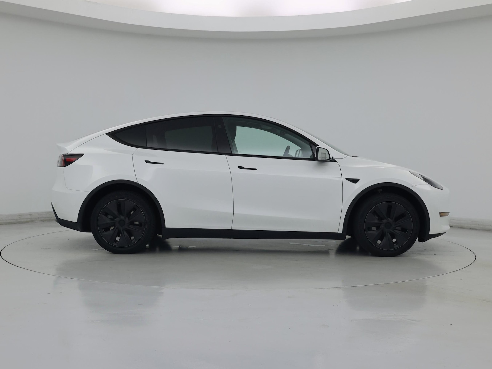 2024 Tesla Model Y Long Range - Photo 8
