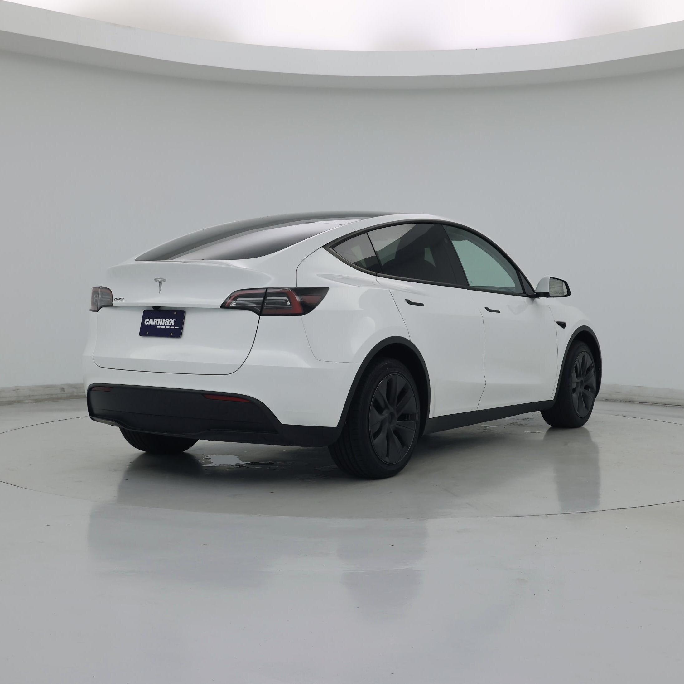 Thumbnail: 2024 Tesla Model Y - 8