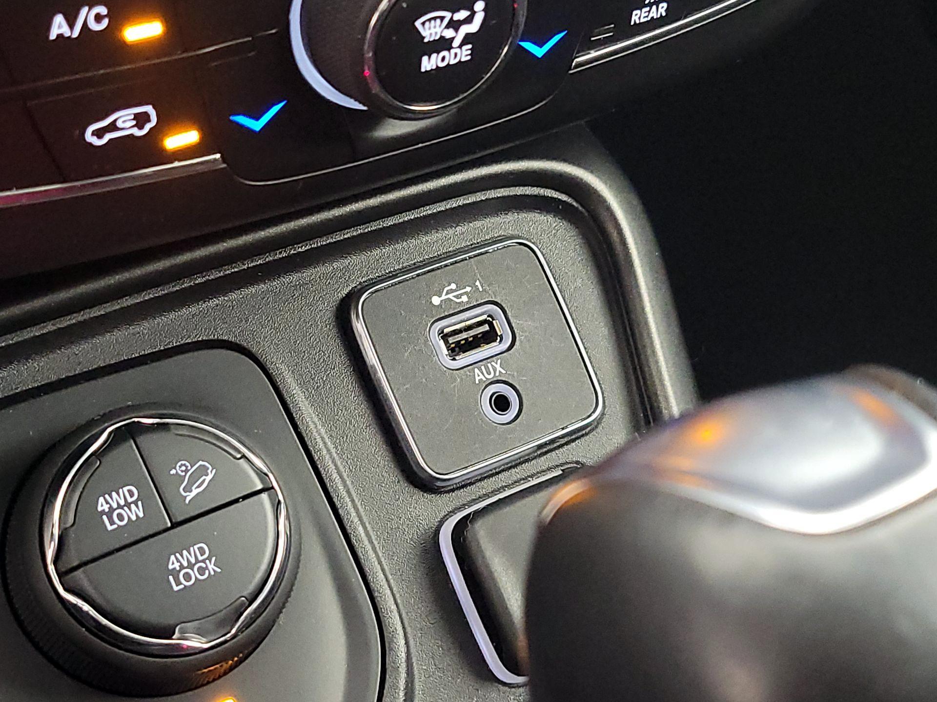 Thumbnail: 2021 Jeep Compass - 18