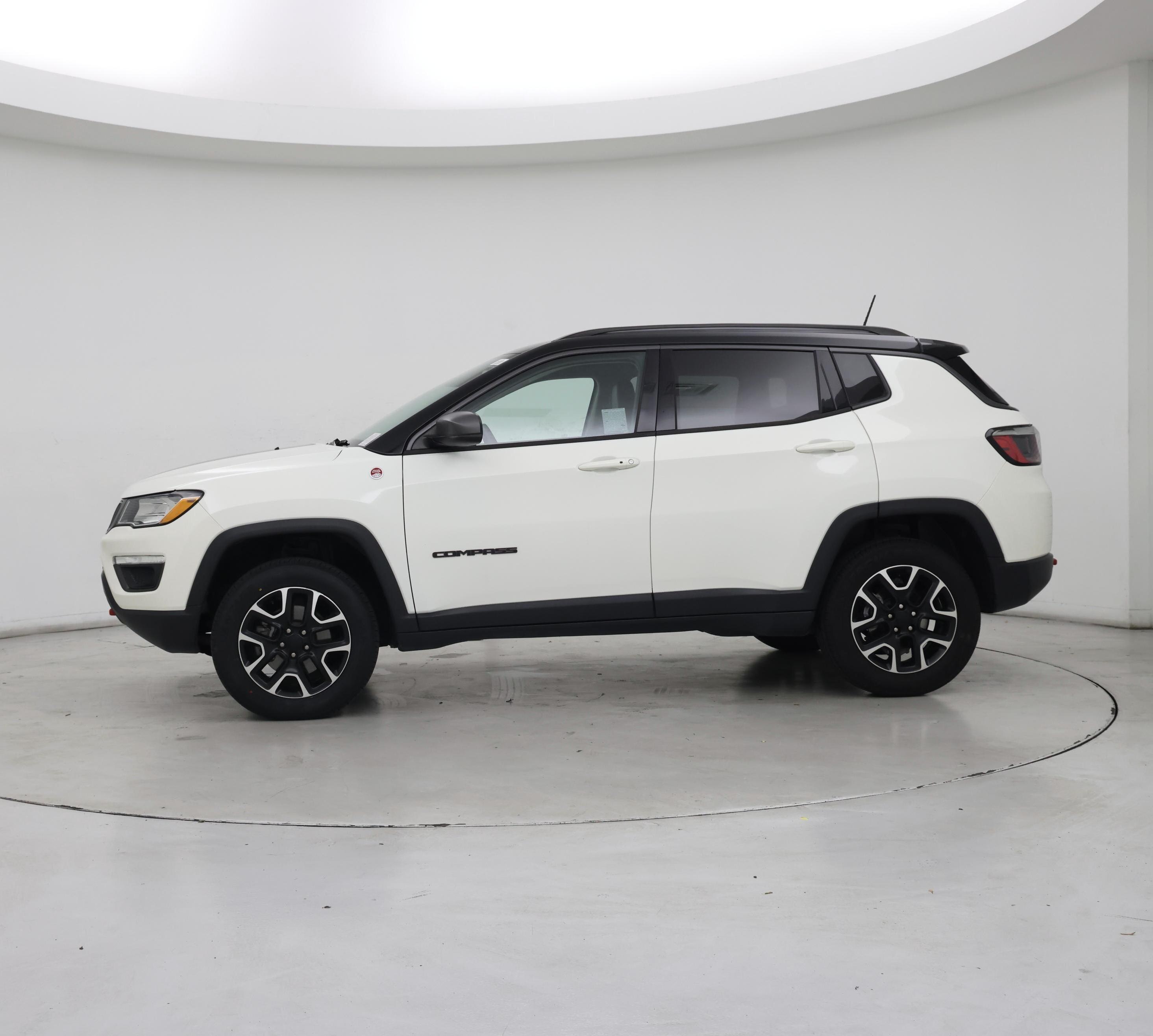 Thumbnail: 2021 Jeep Compass - 3