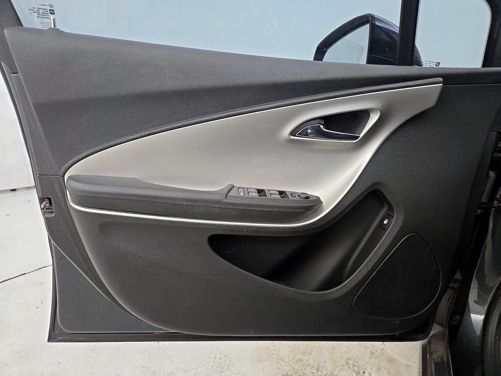 2015 Chevrolet Volt Base - Photo 13