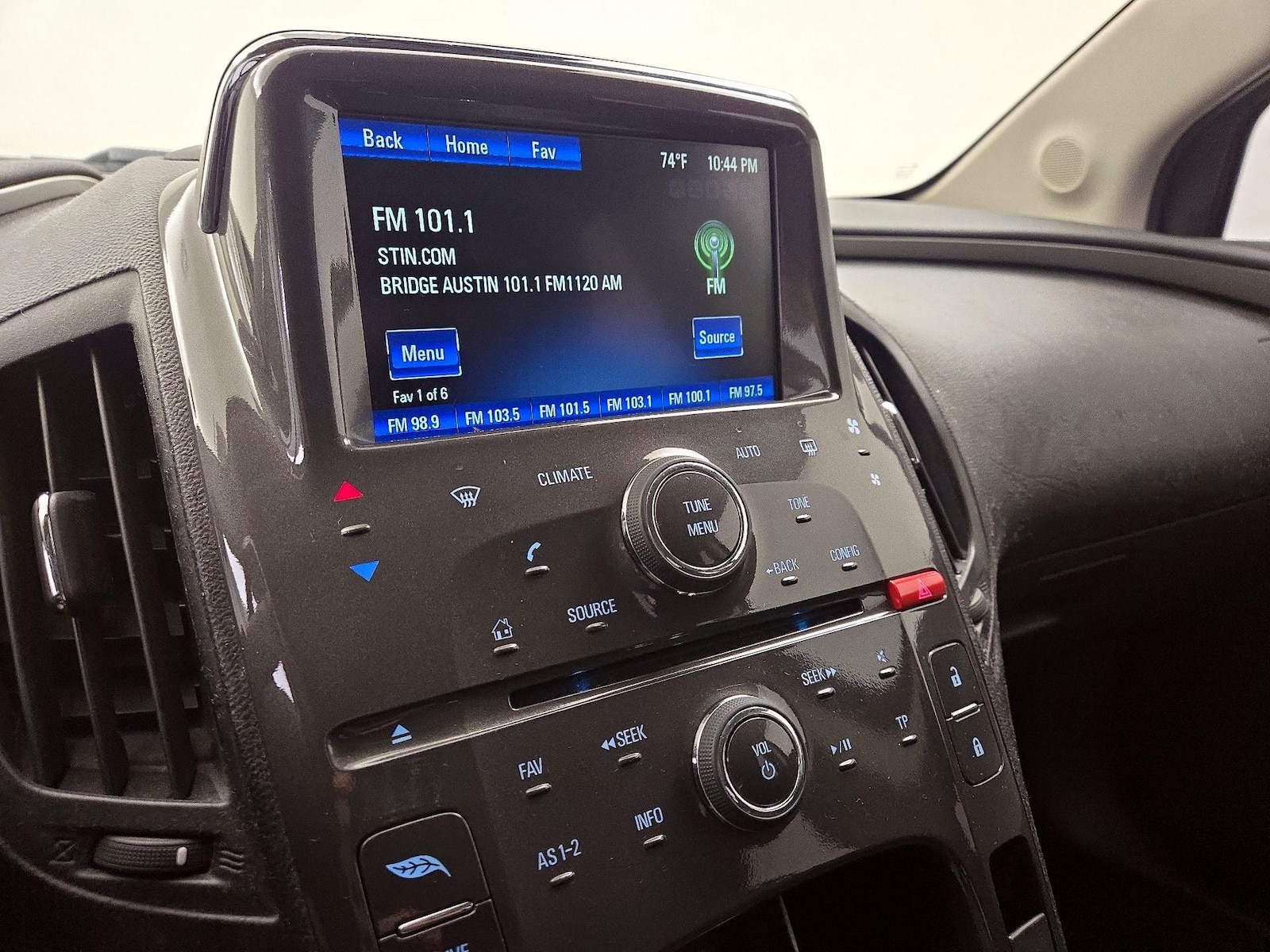 2015 Chevrolet Volt Base - Photo 15