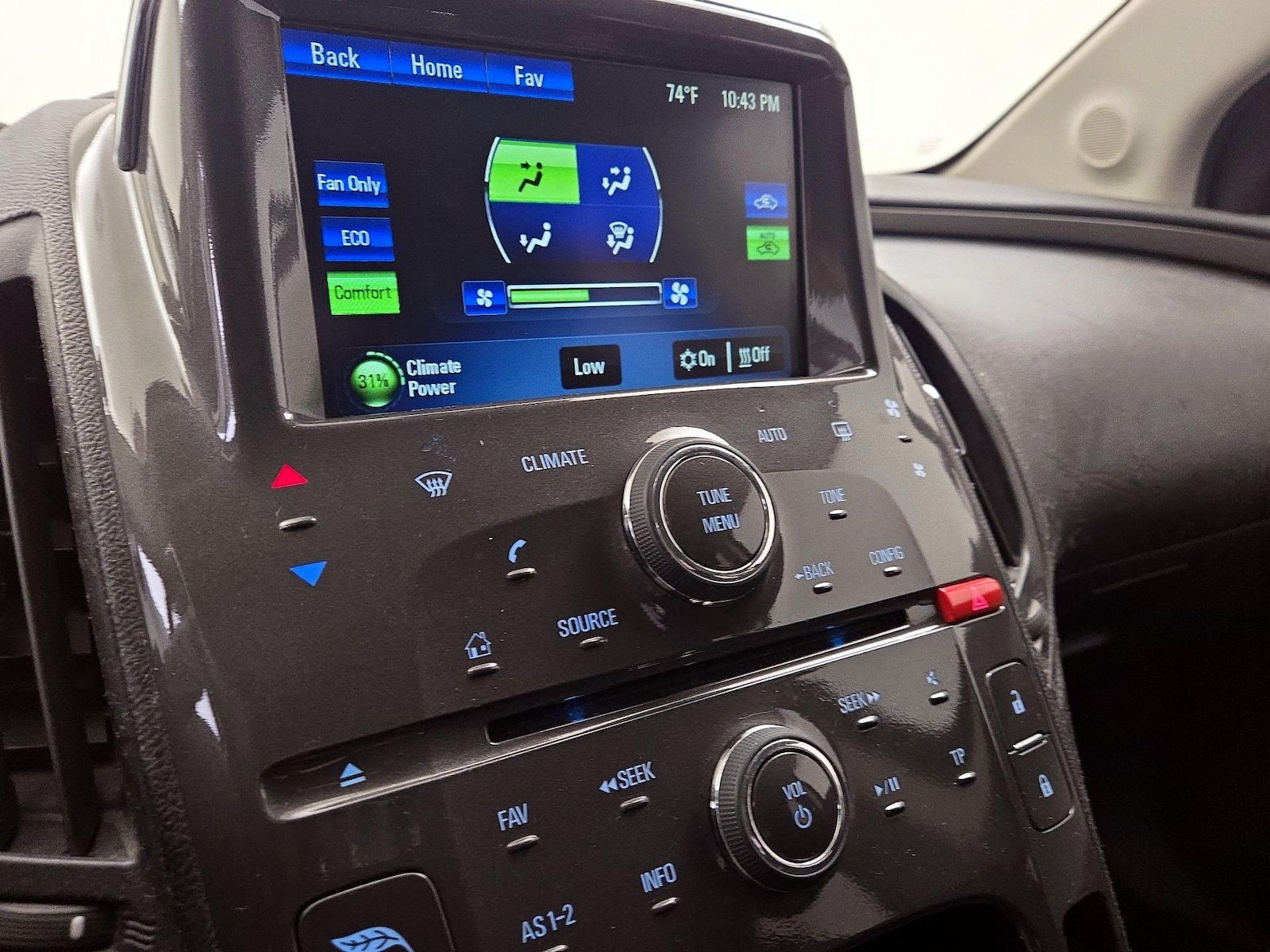 2015 Chevrolet Volt Base - Photo 16