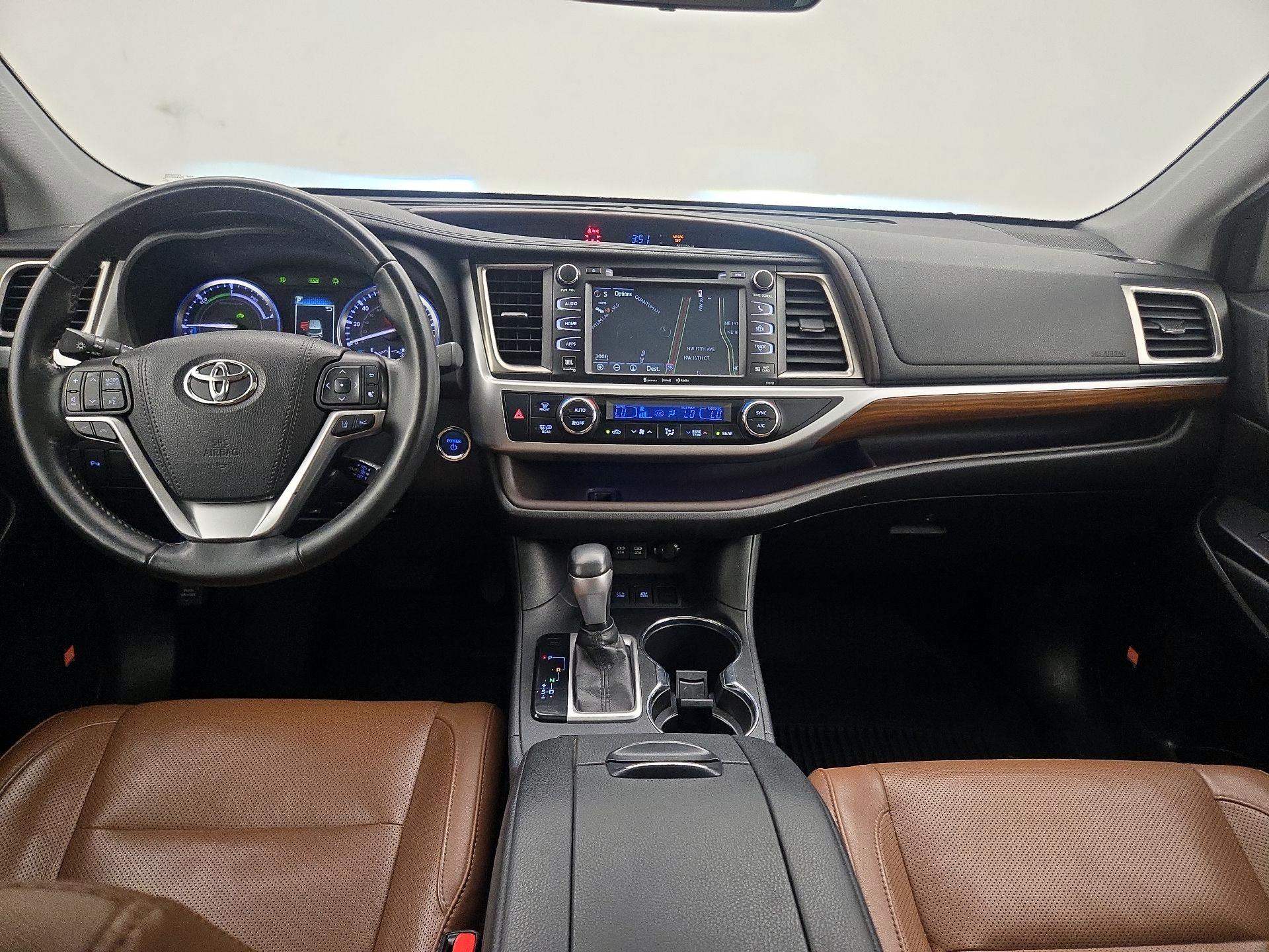 Thumbnail: 2019 Toyota Highlander - 9