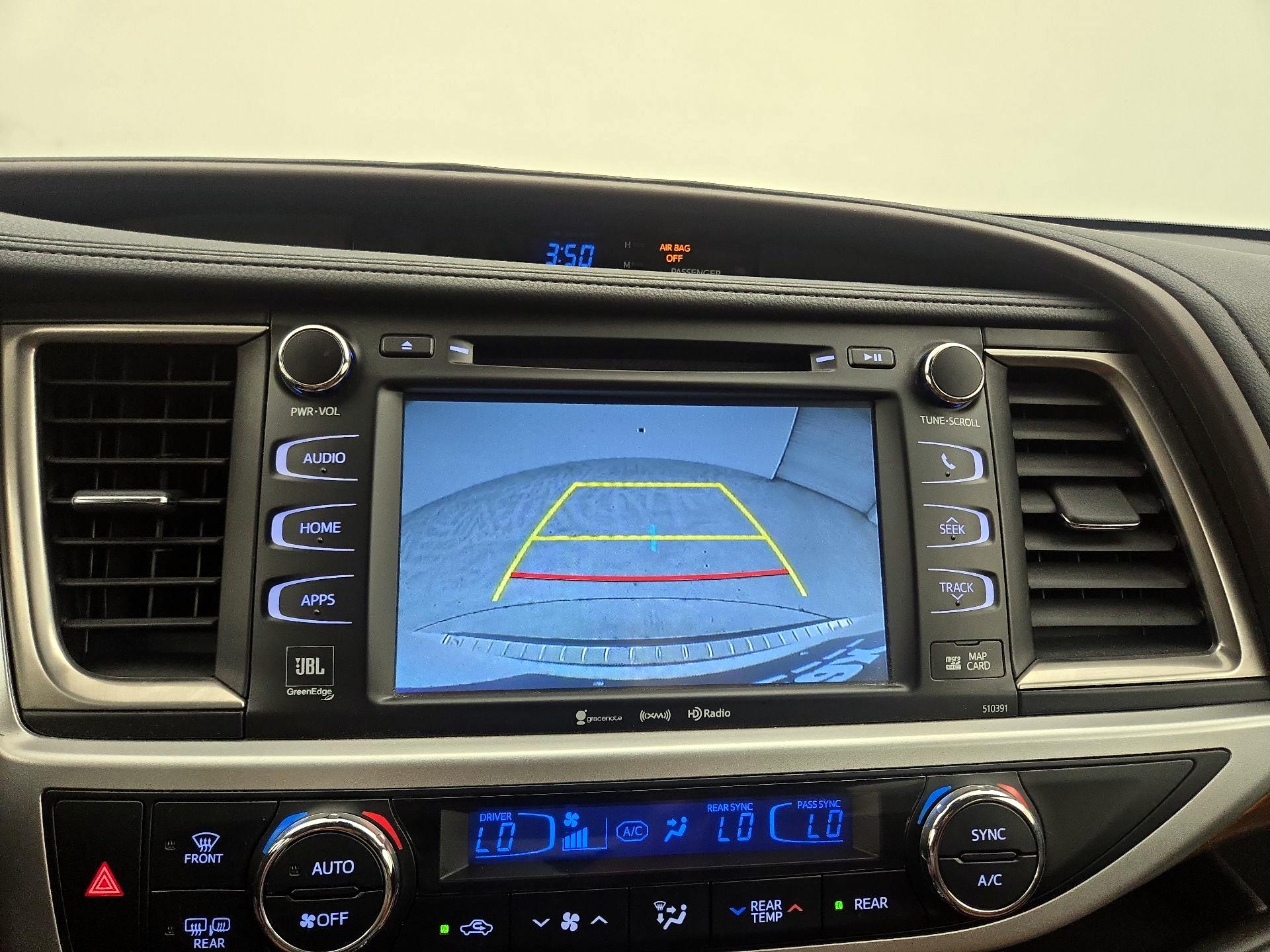 Thumbnail: 2019 Toyota Highlander - 15
