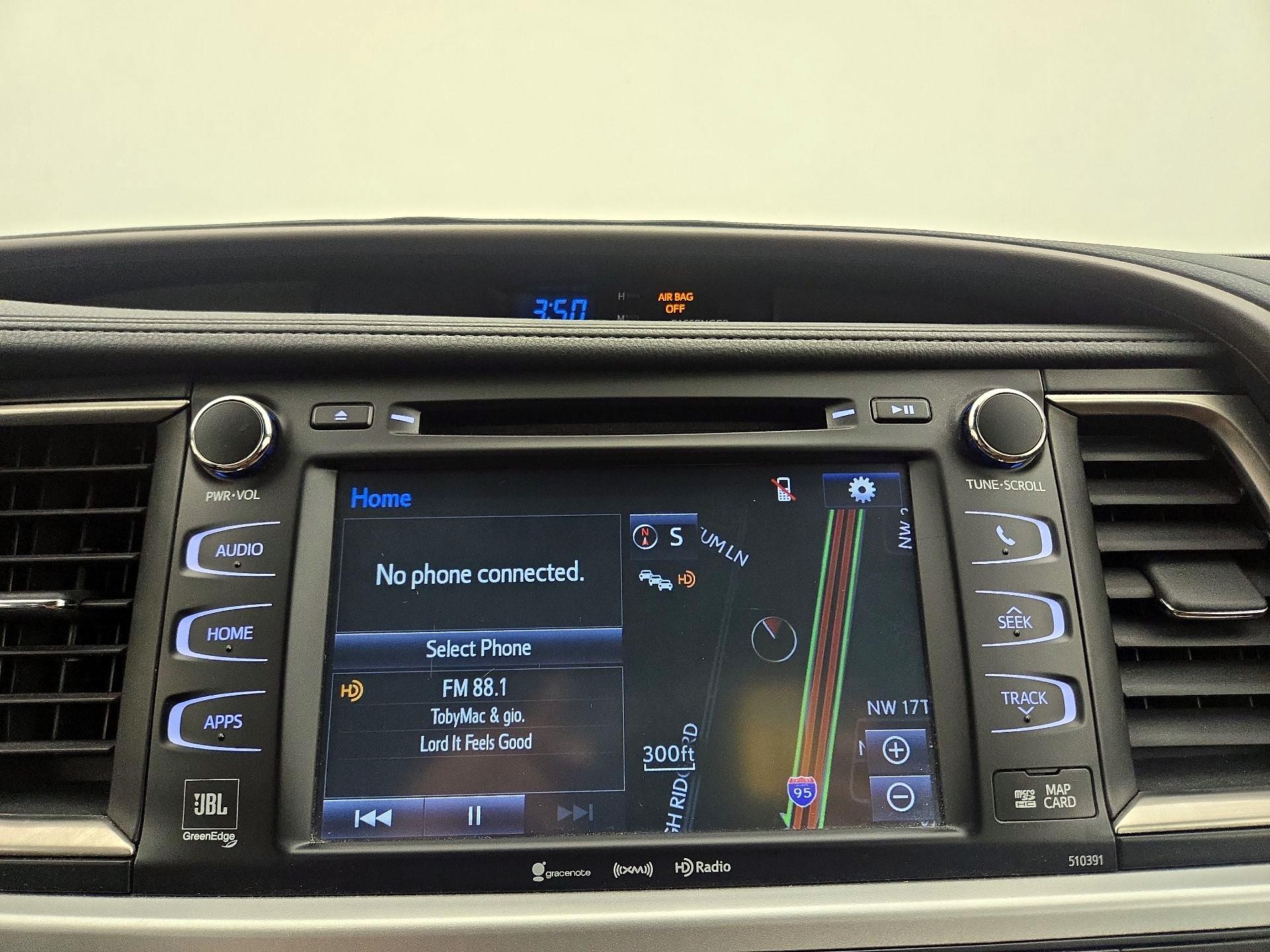 Thumbnail: 2019 Toyota Highlander - 16