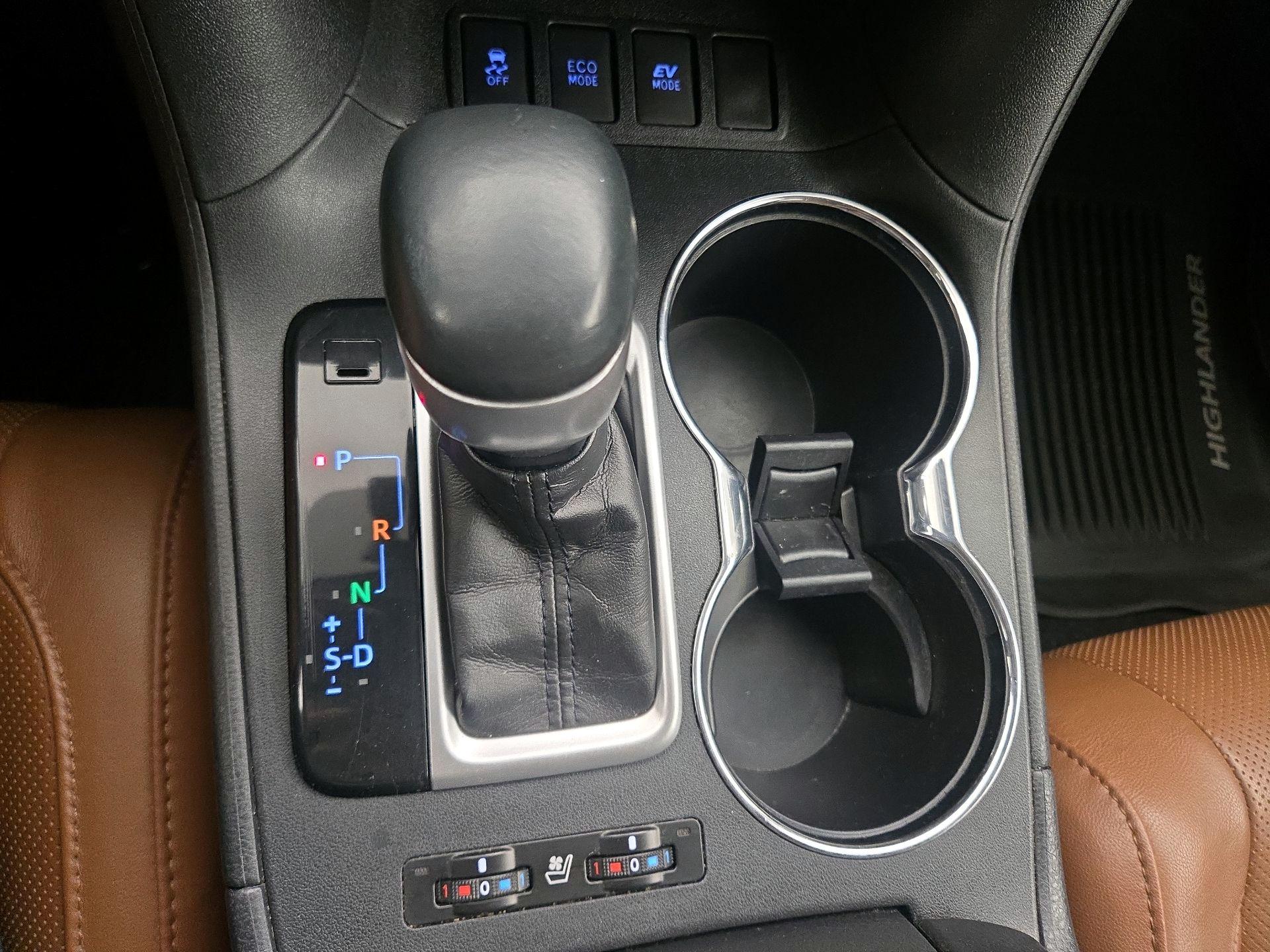 Thumbnail: 2019 Toyota Highlander - 18