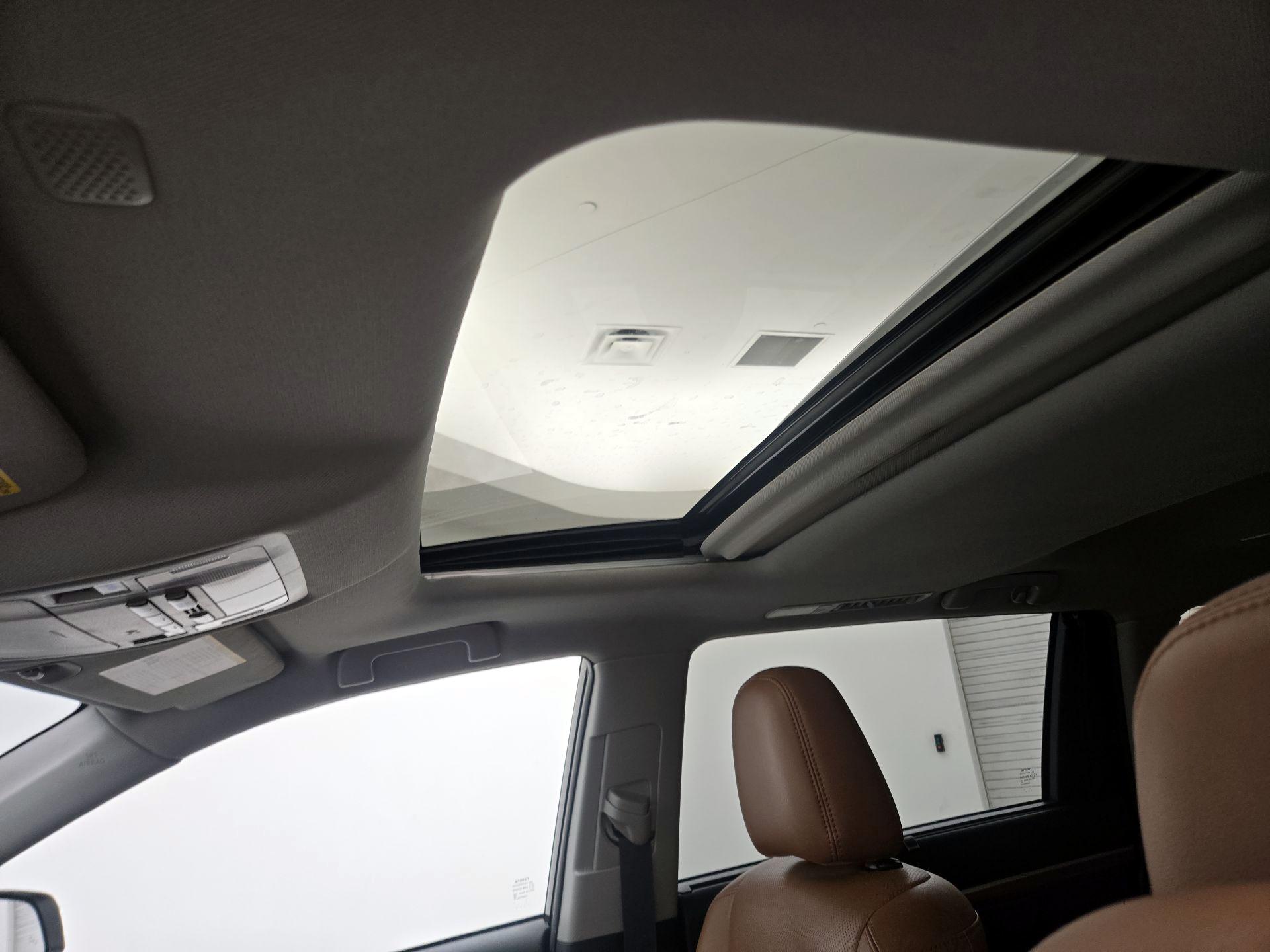 Thumbnail: 2019 Toyota Highlander - 20