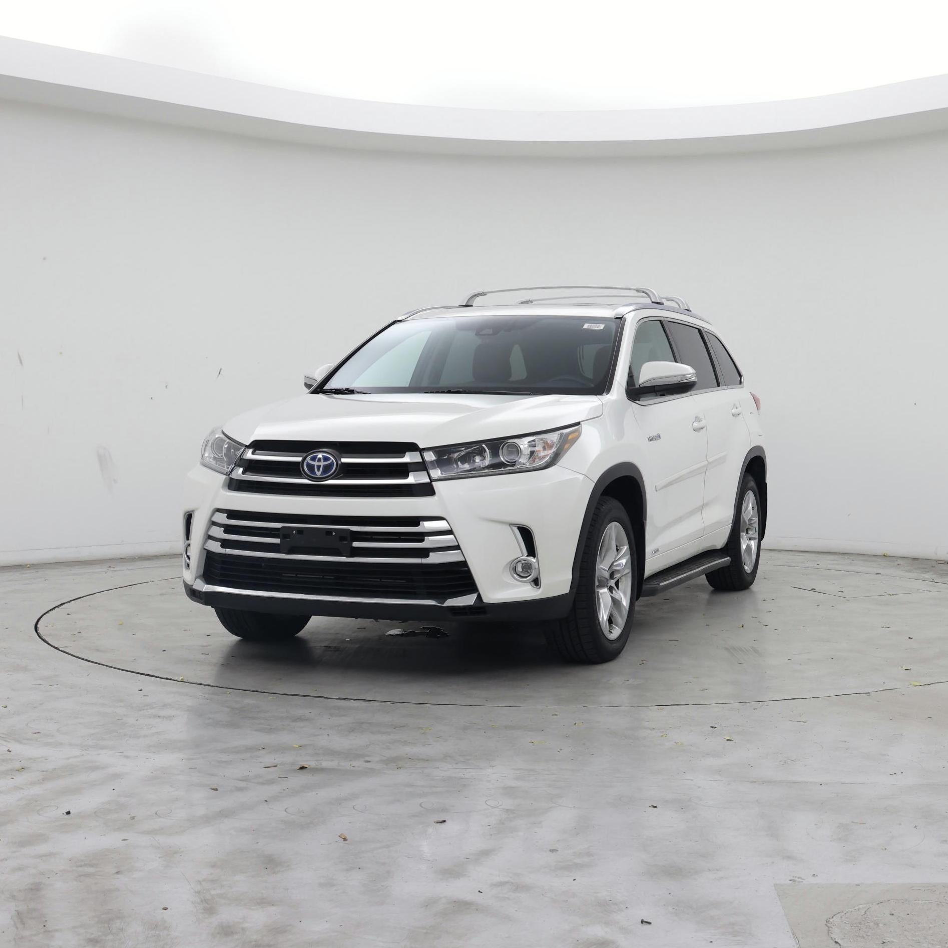 Thumbnail: 2019 Toyota Highlander - 4