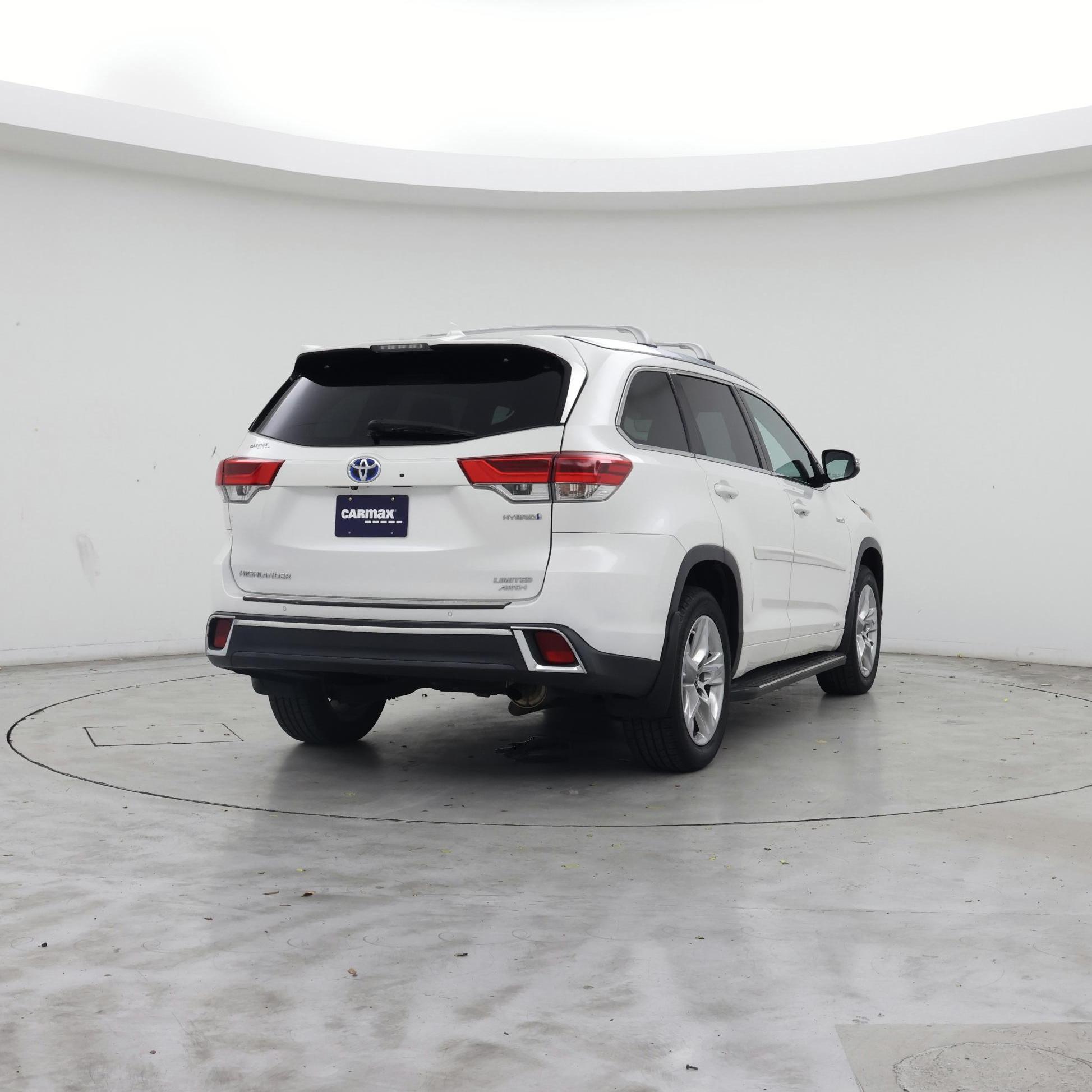 Thumbnail: 2019 Toyota Highlander - 8