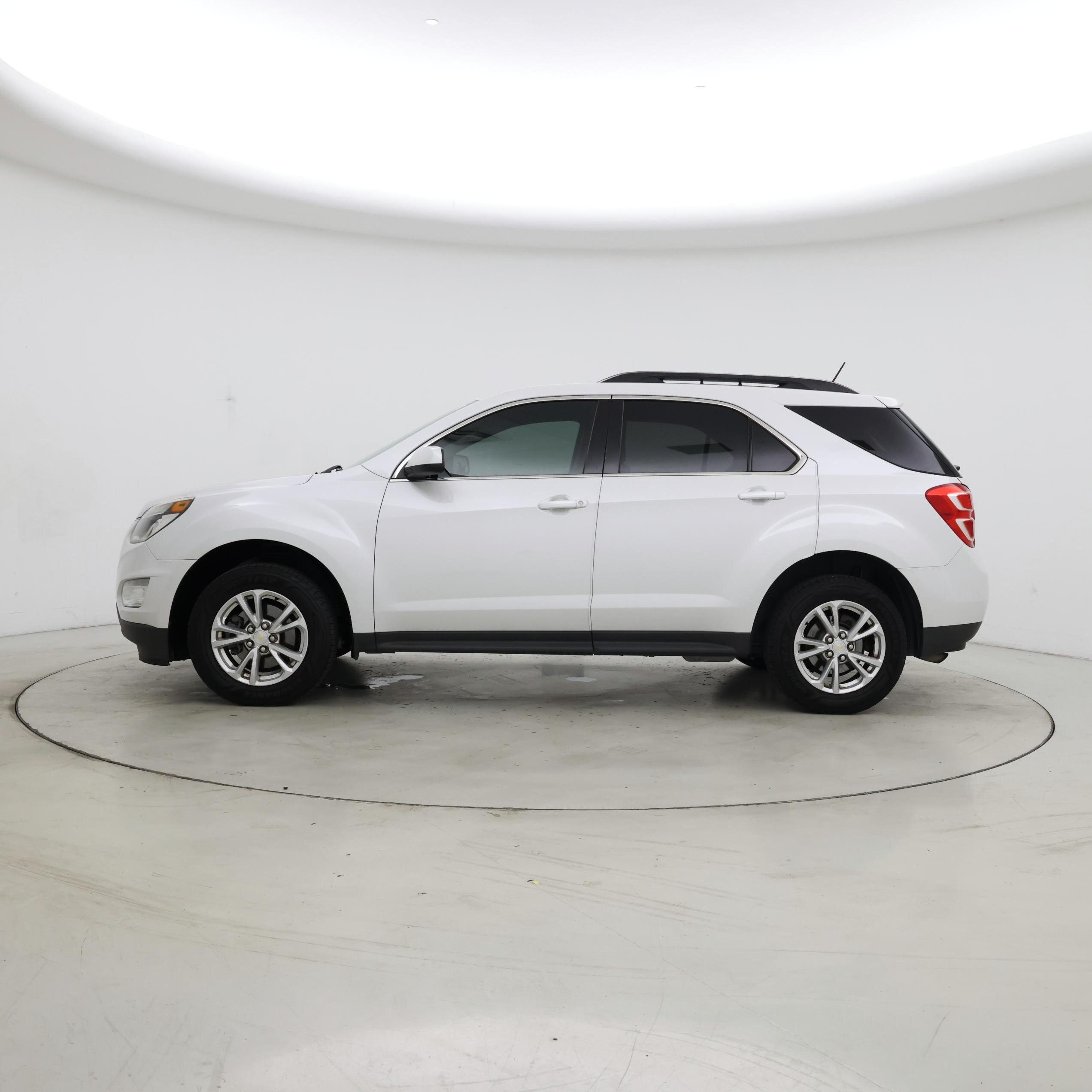 Thumbnail: 2016 Chevrolet Equinox - 3