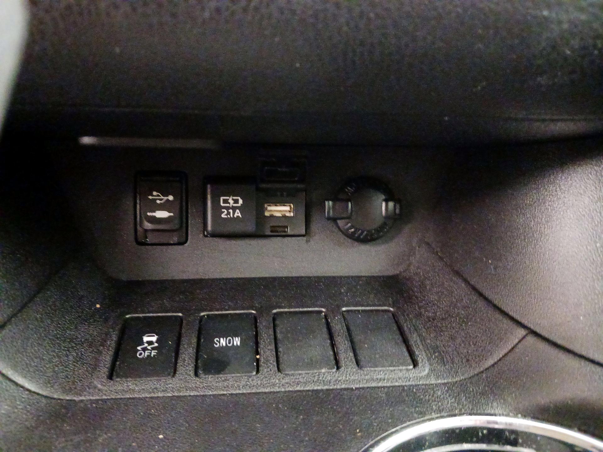 Thumbnail: 2019 Toyota Highlander - 18