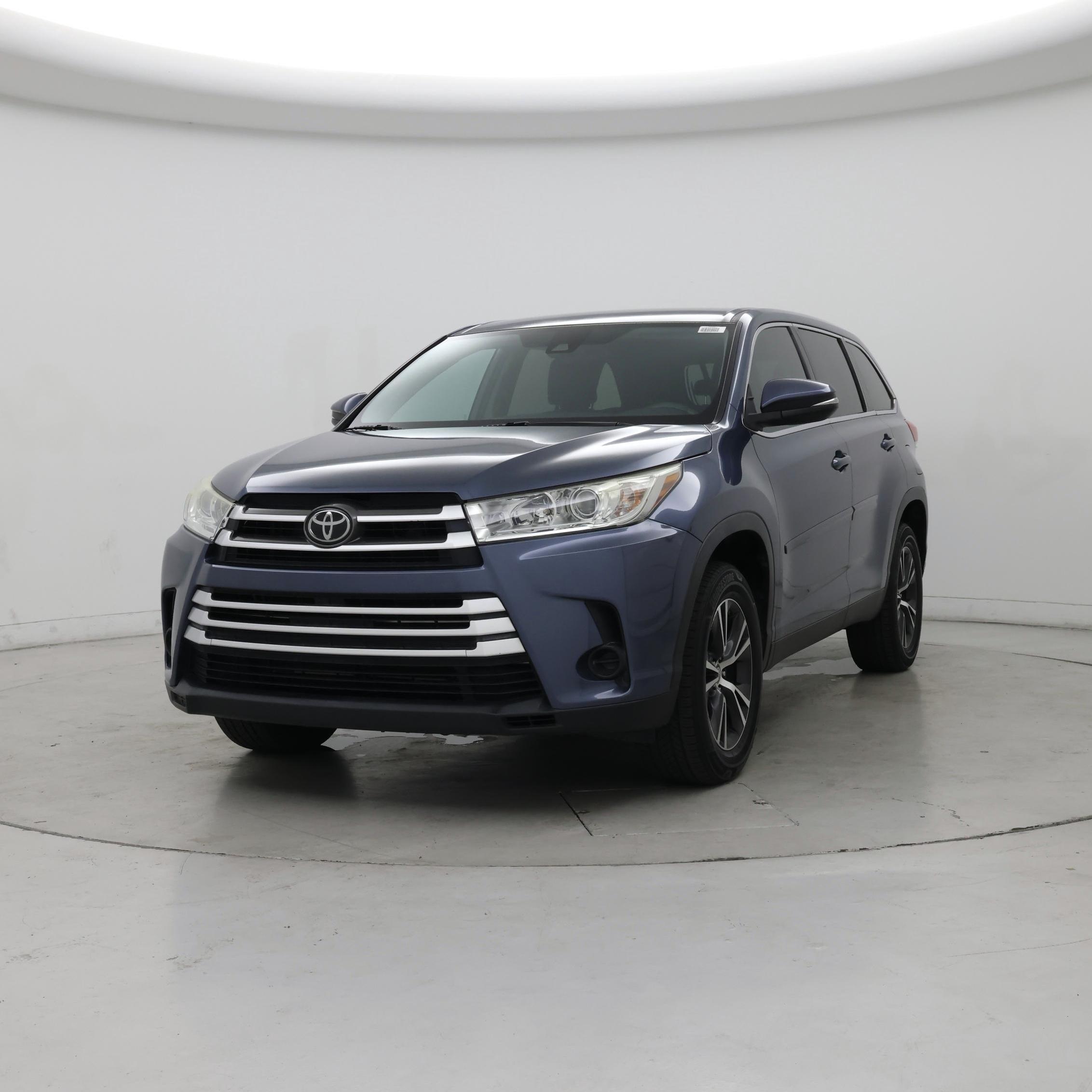 Thumbnail: 2019 Toyota Highlander - 4