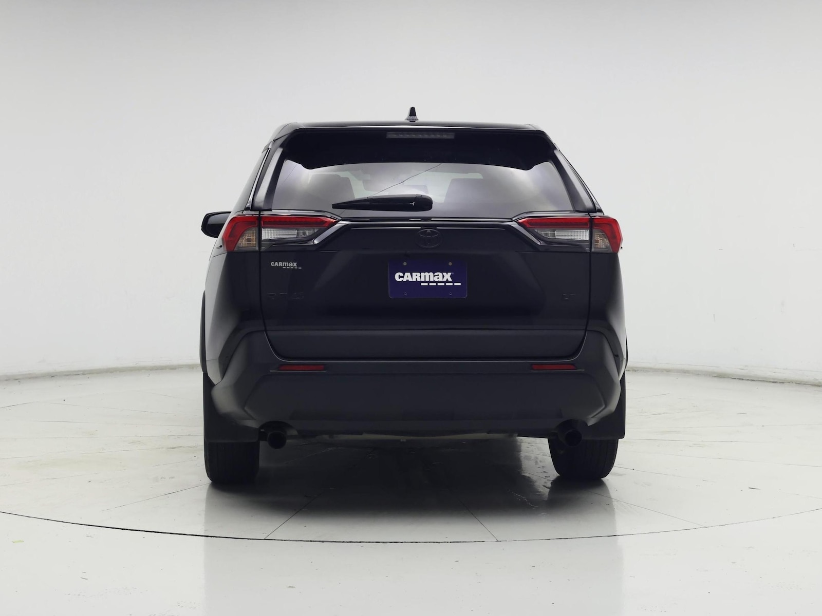 2023 Toyota RAV4 LE - Photo 7