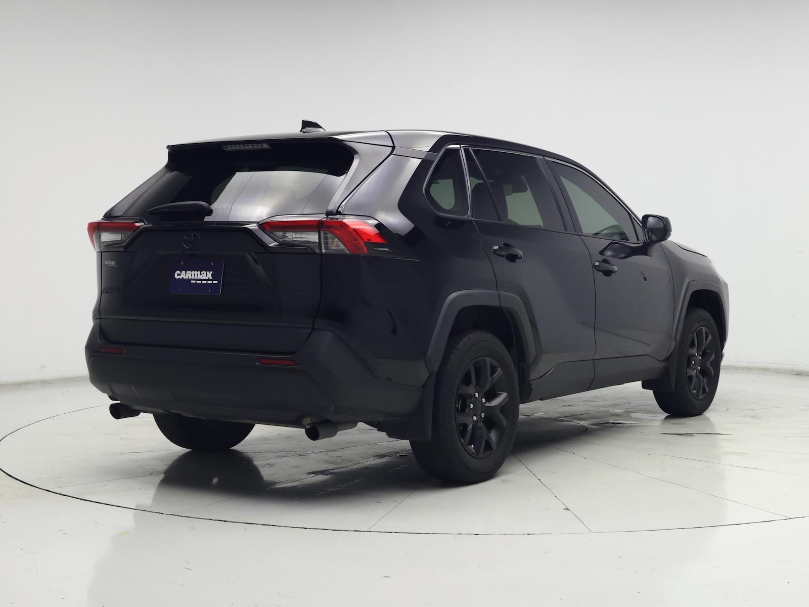 2023 Toyota RAV4 LE - Photo 9