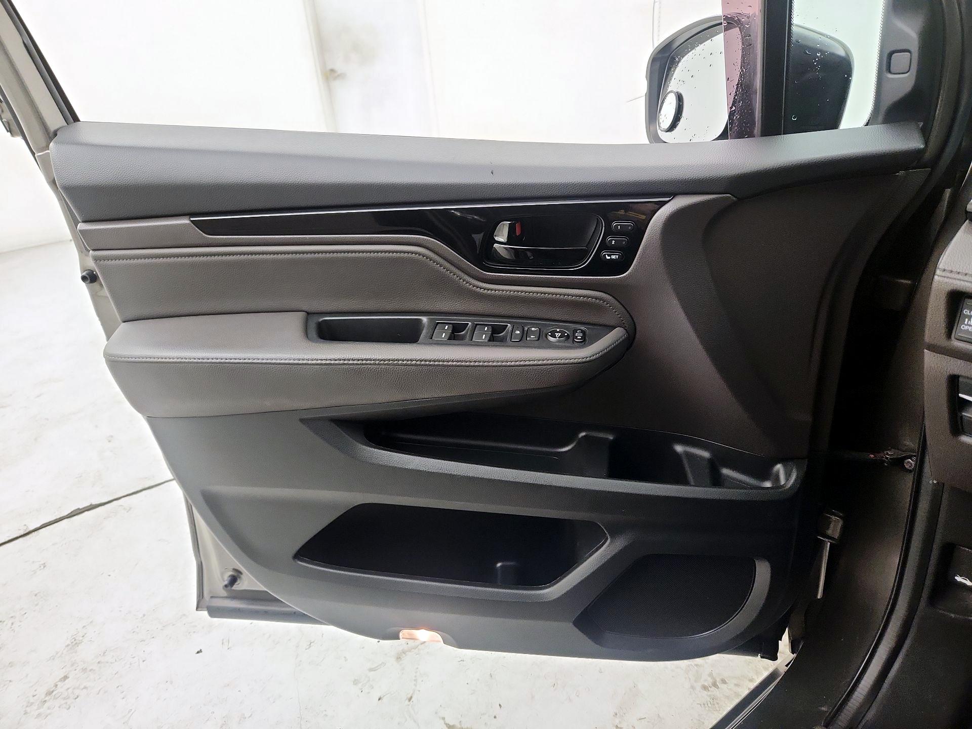 Thumbnail: 2021 Honda Odyssey - 12