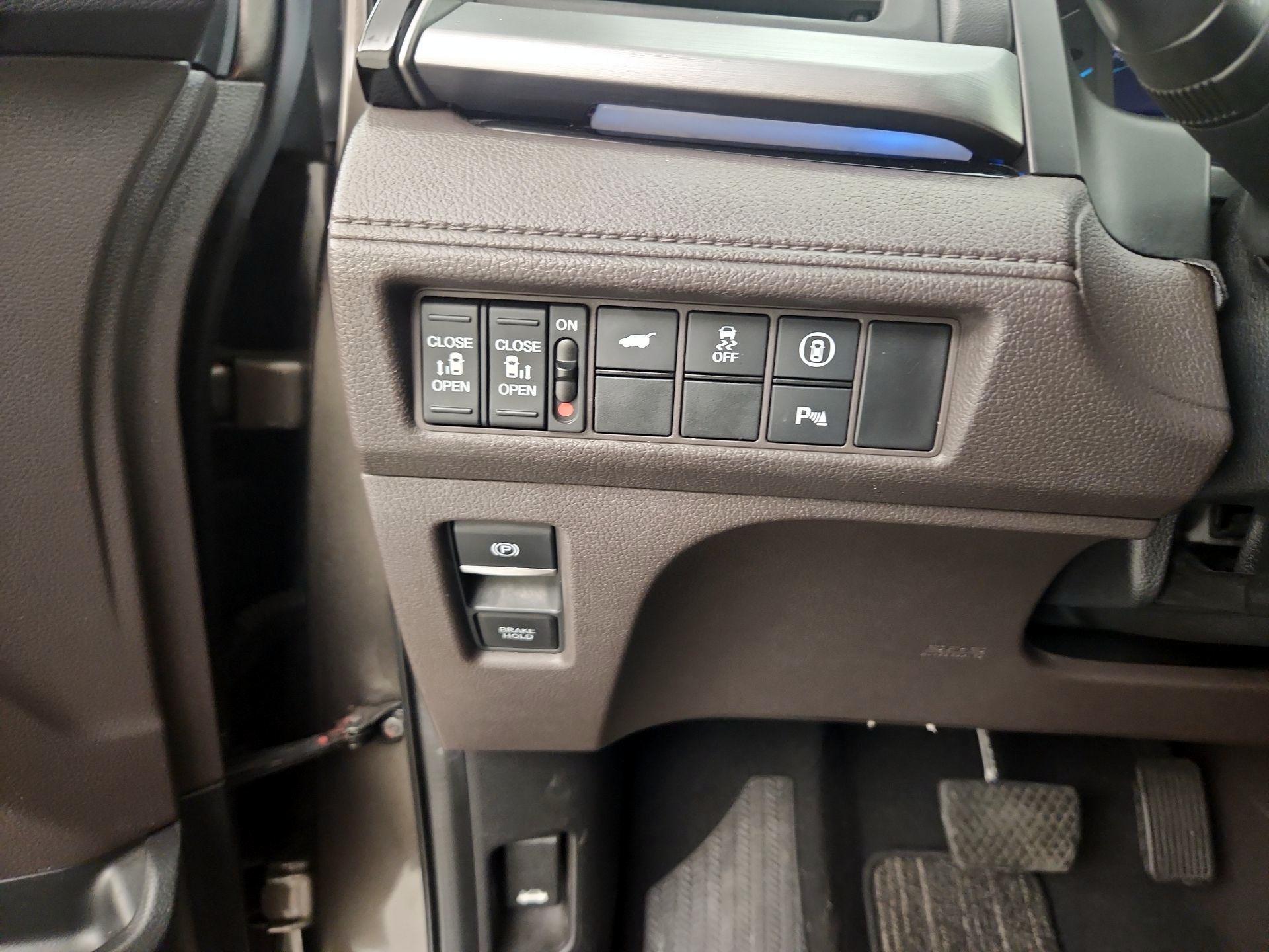 Thumbnail: 2021 Honda Odyssey - 13