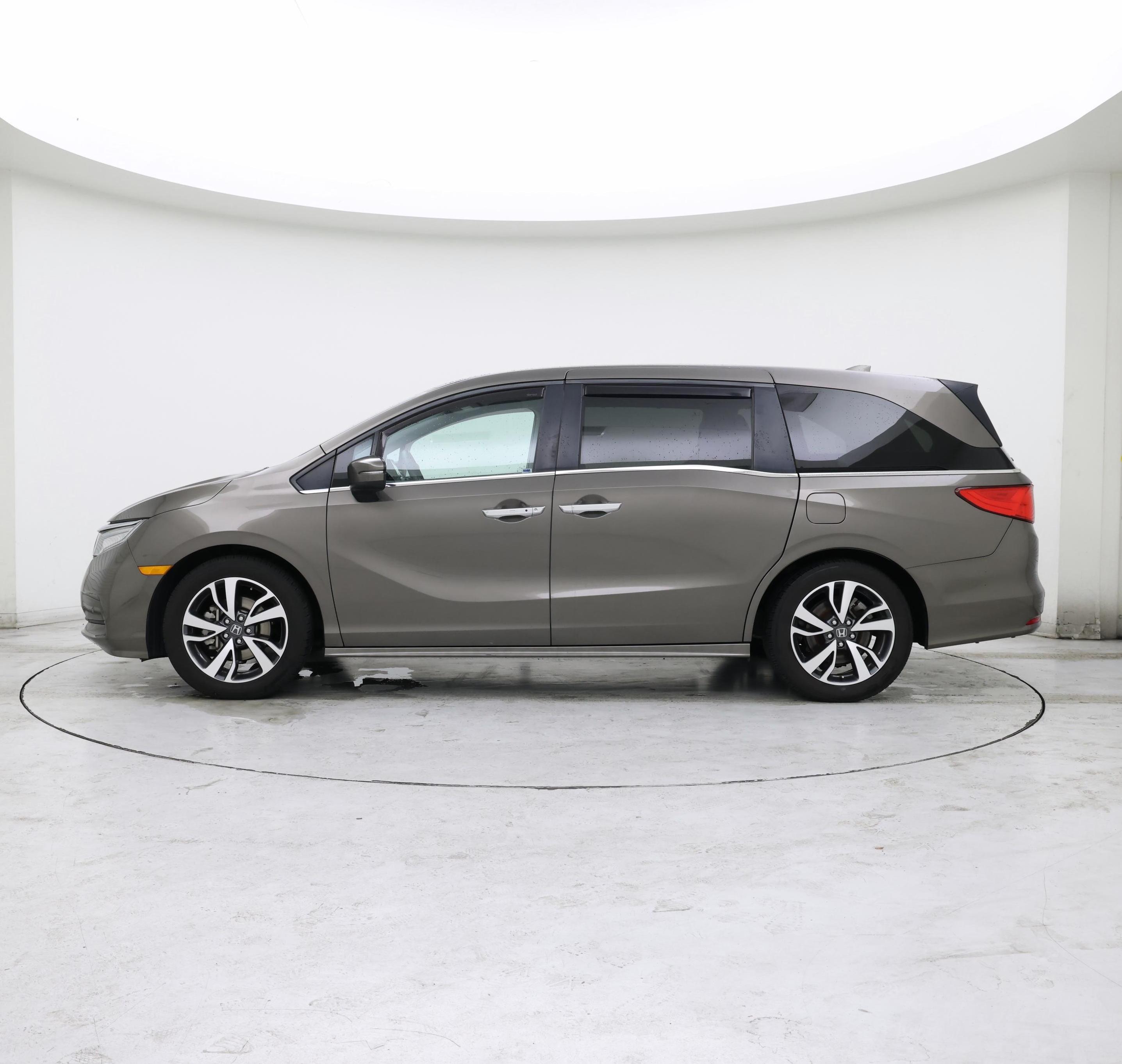 Thumbnail: 2021 Honda Odyssey - 3