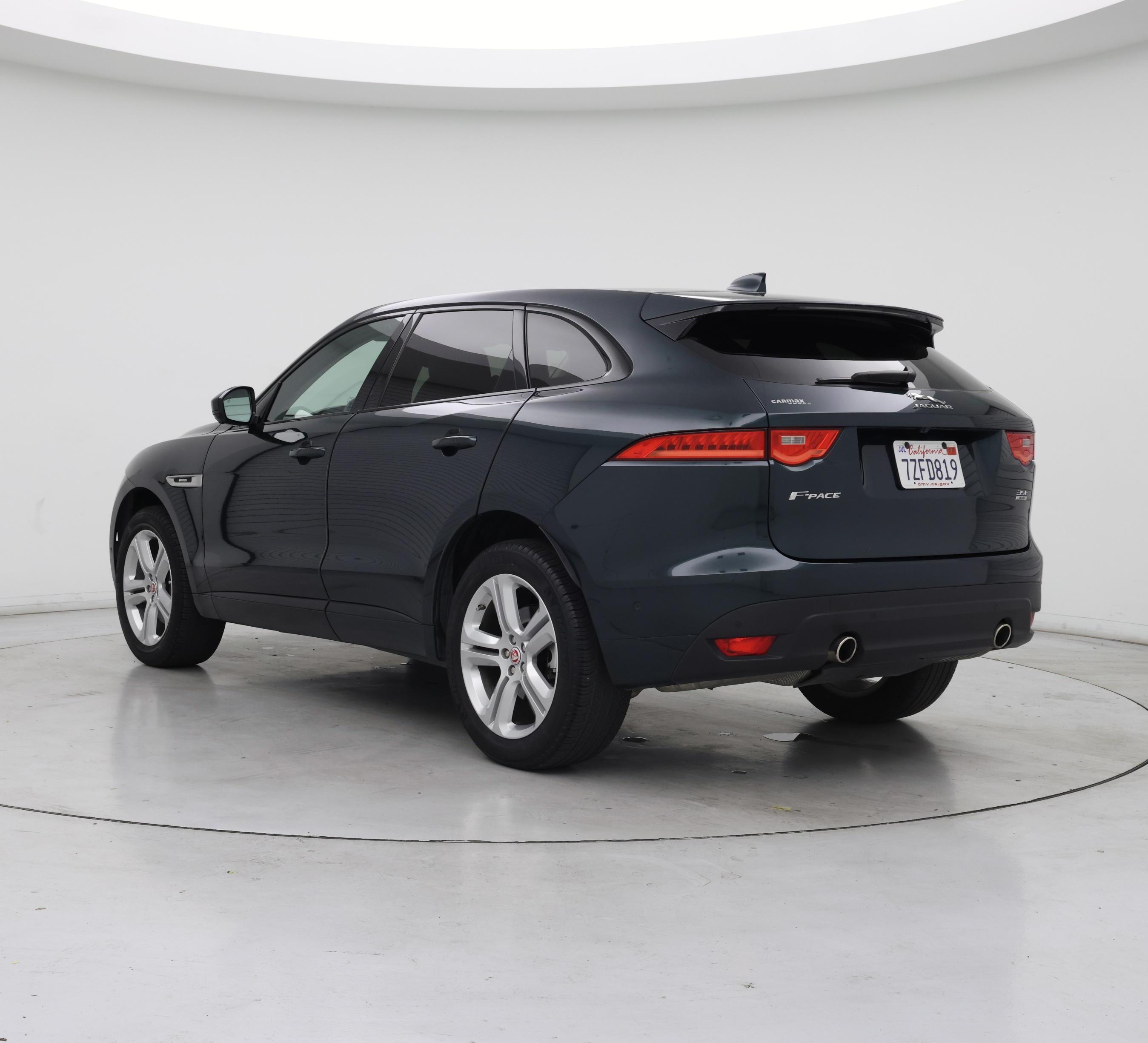 Thumbnail: 2018 Jaguar F-Pace - 2