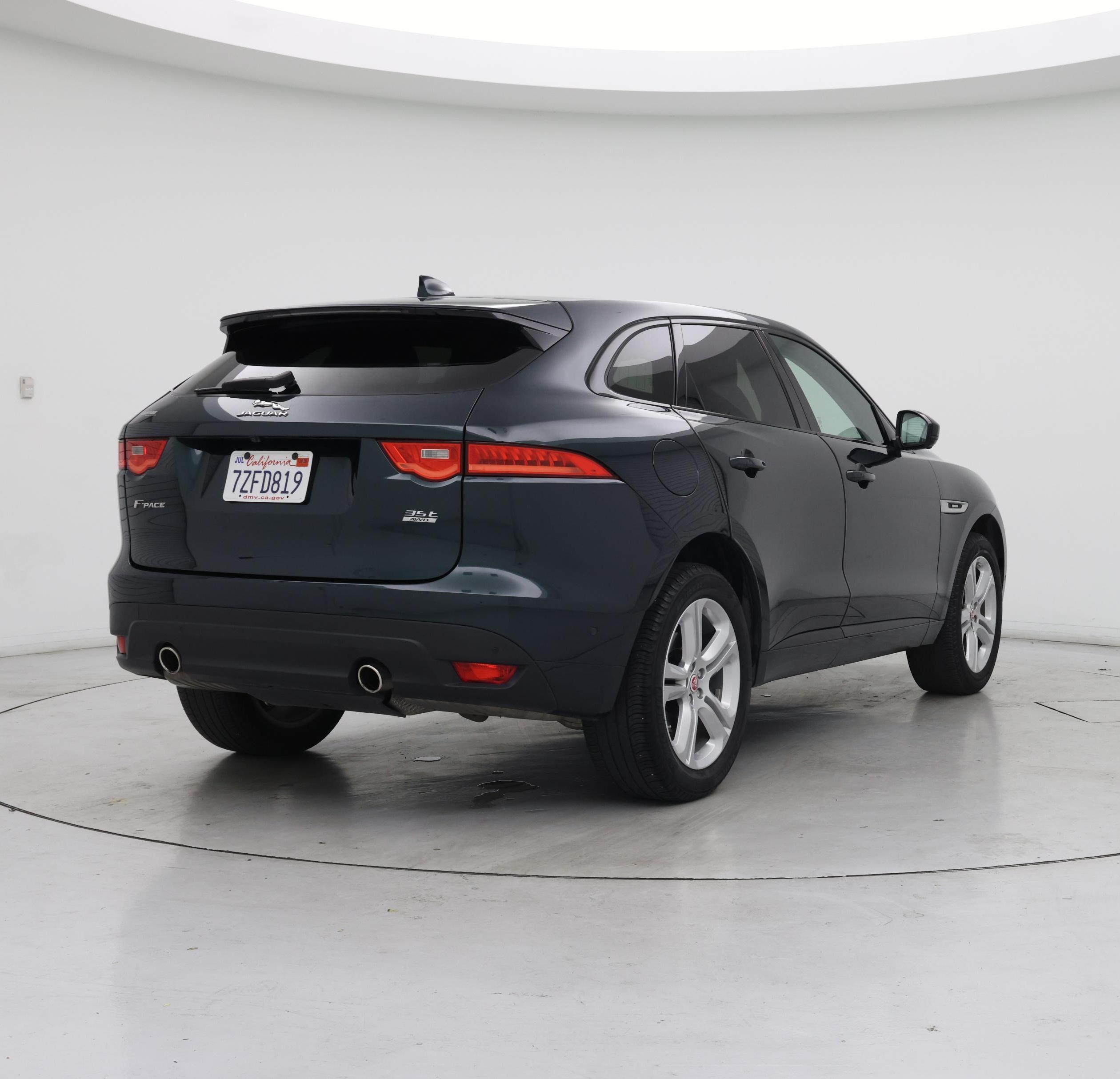 Thumbnail: 2018 Jaguar F-Pace - 8