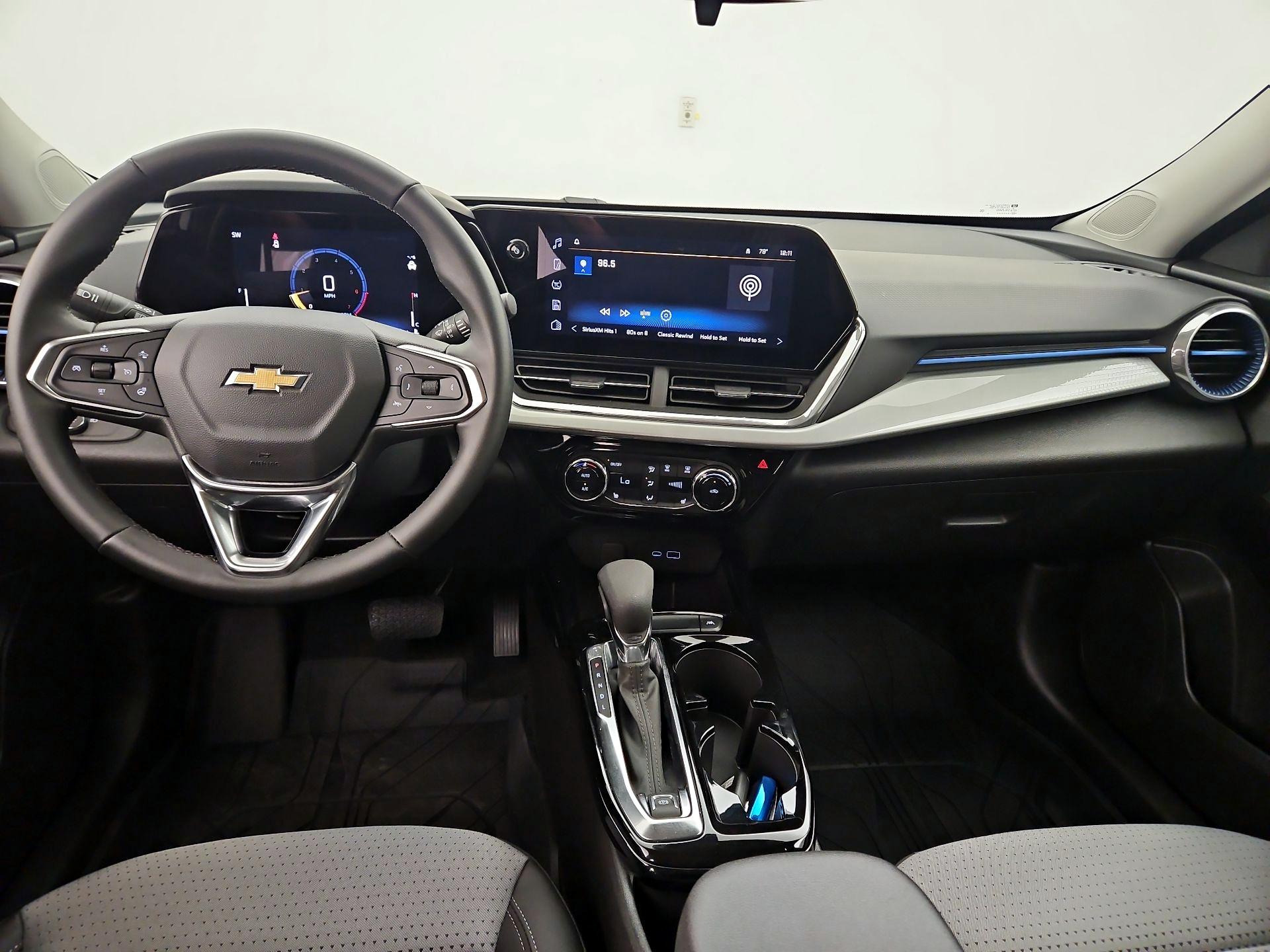 Thumbnail: 2024 Chevrolet Trax - 9