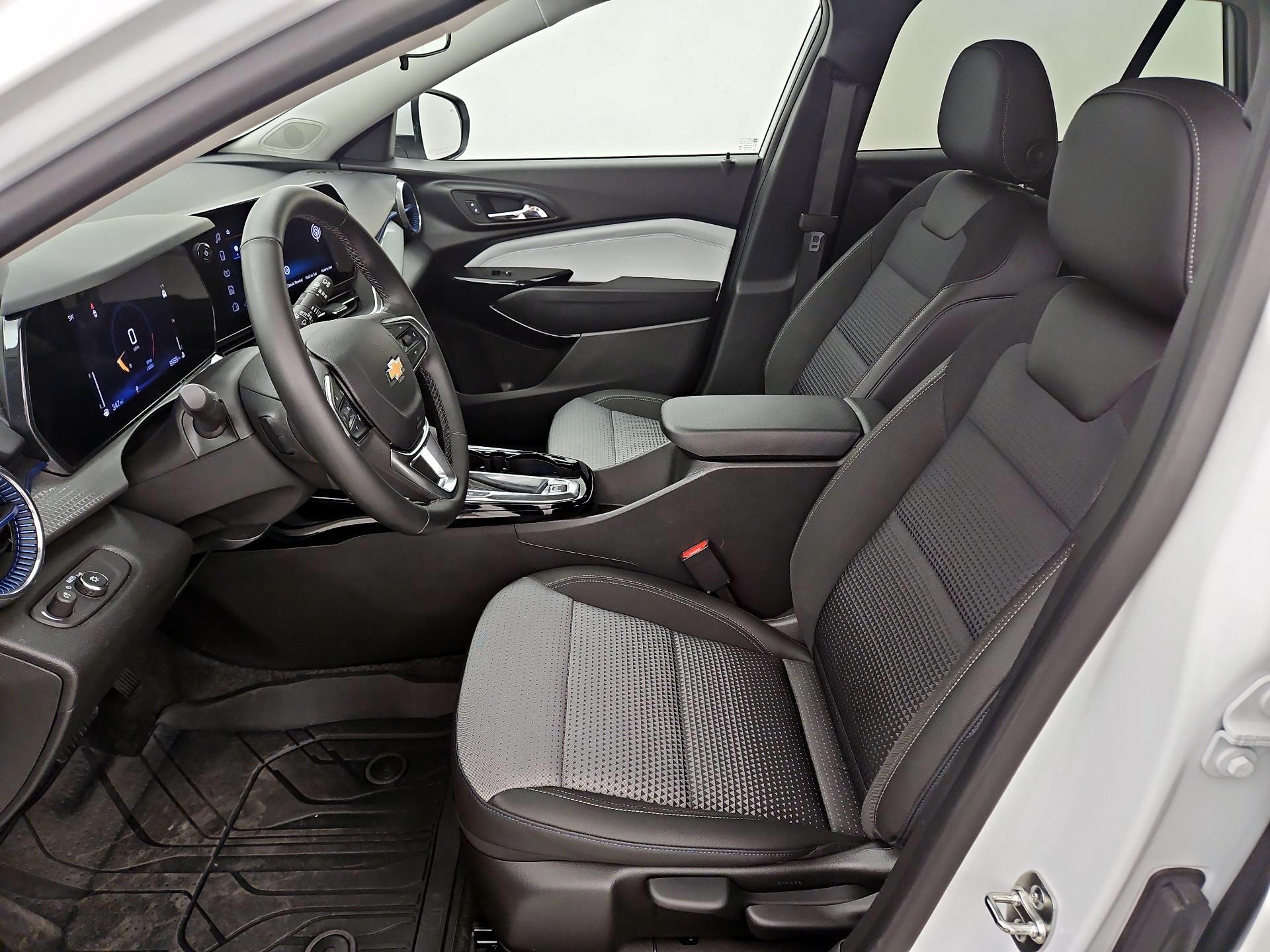 Thumbnail: 2024 Chevrolet Trax - 11