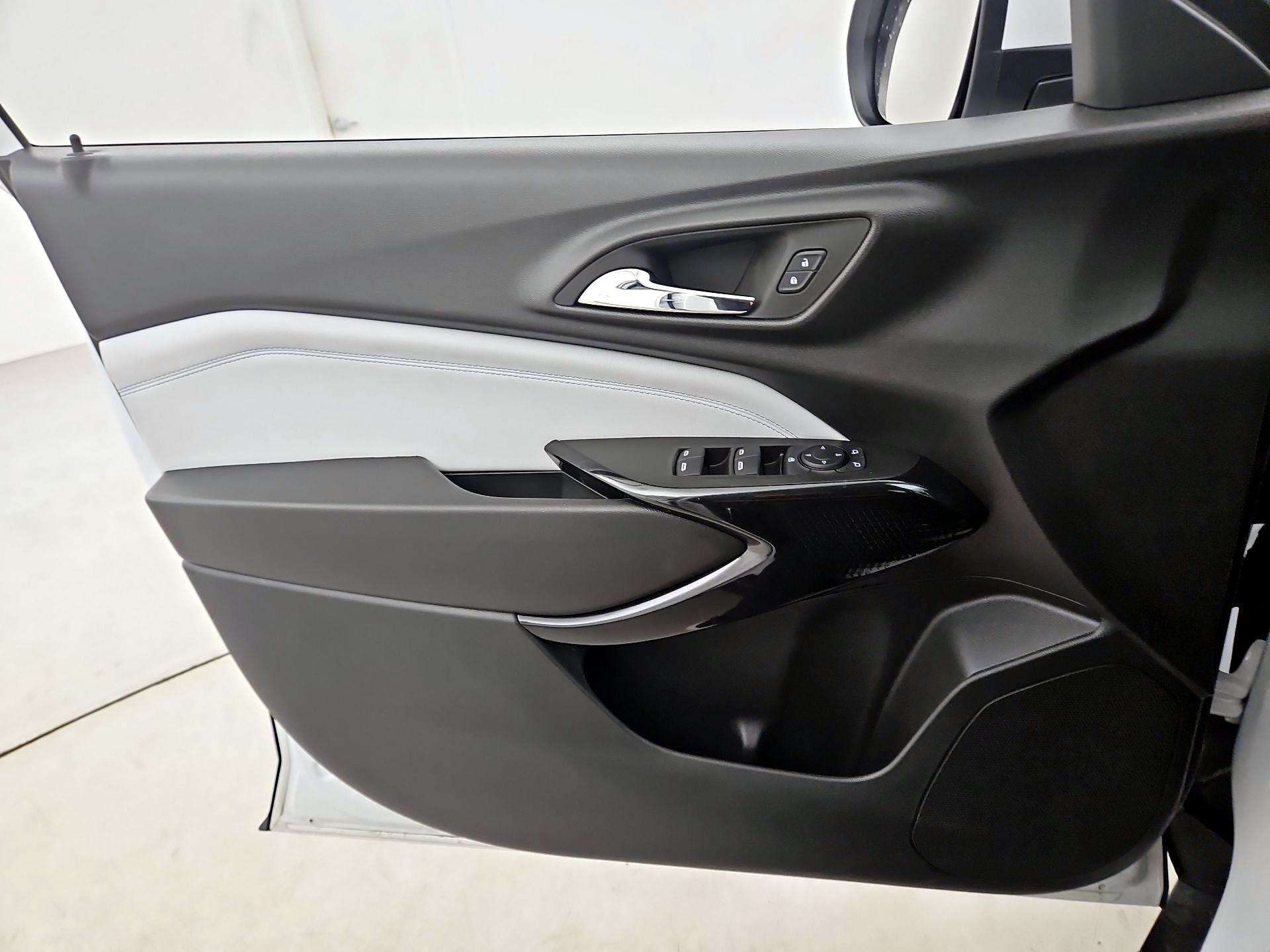 Thumbnail: 2024 Chevrolet Trax - 12
