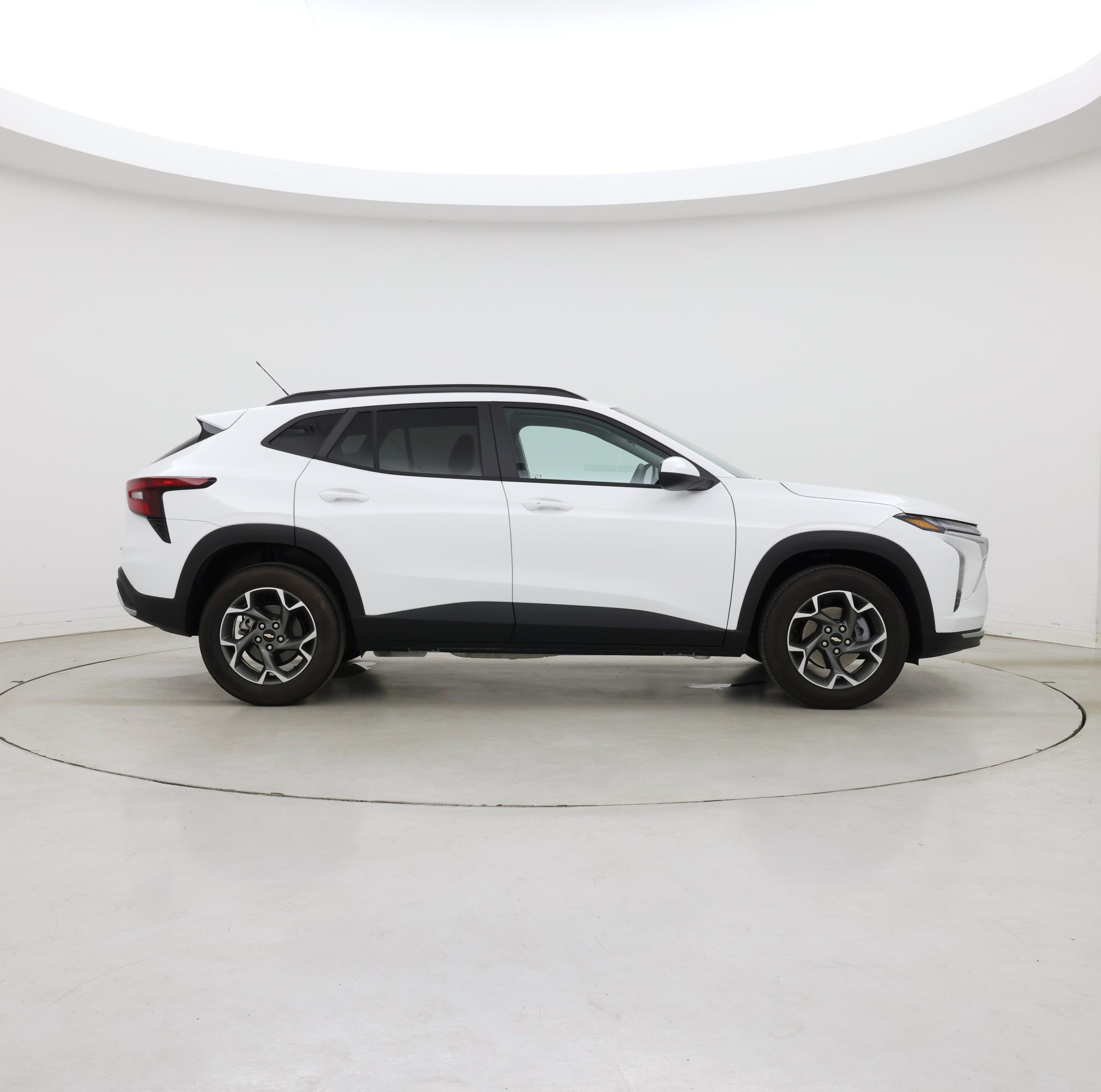 Thumbnail: 2024 Chevrolet Trax - 7