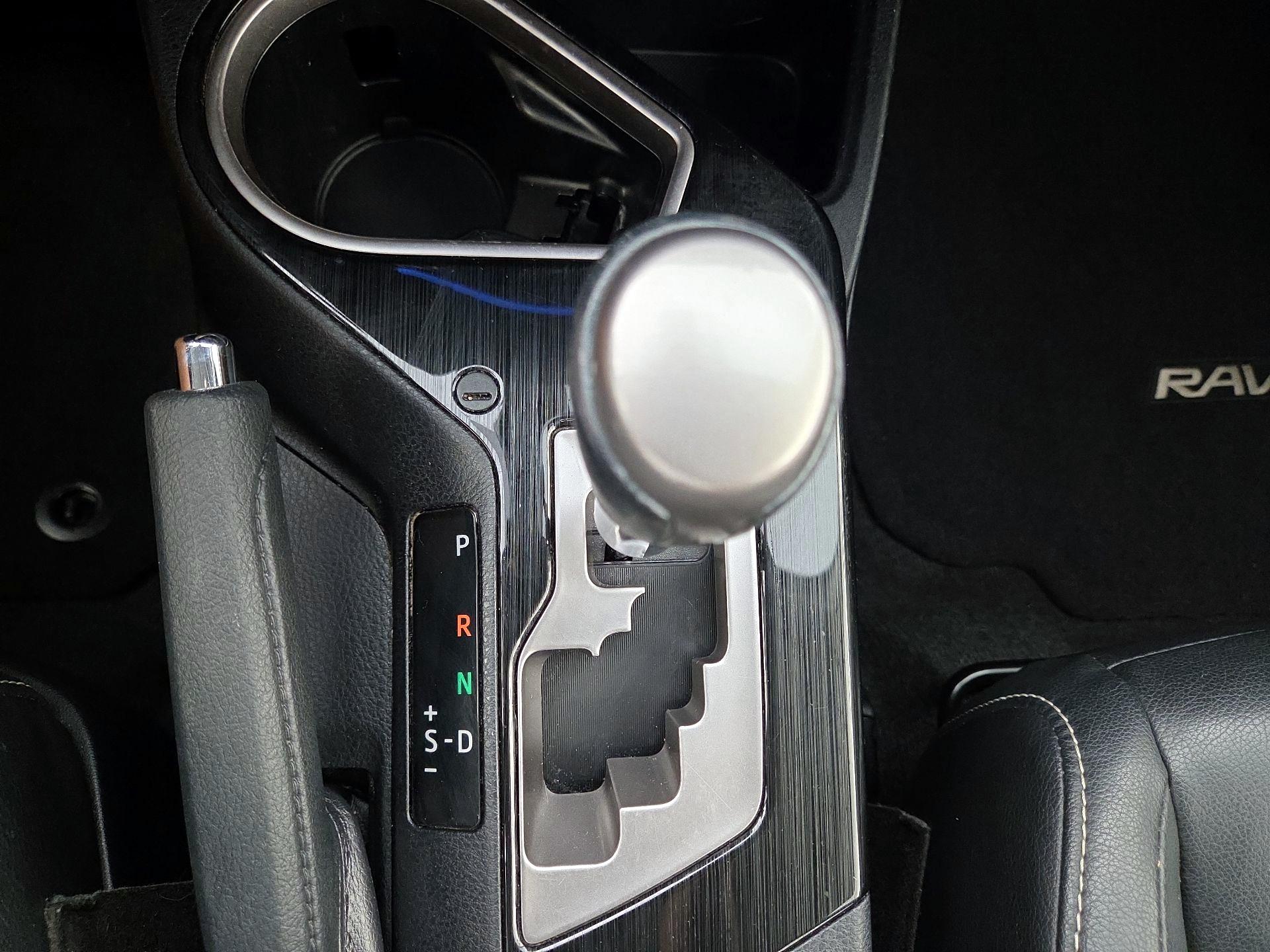 Thumbnail: 2016 Toyota RAV4 - 18