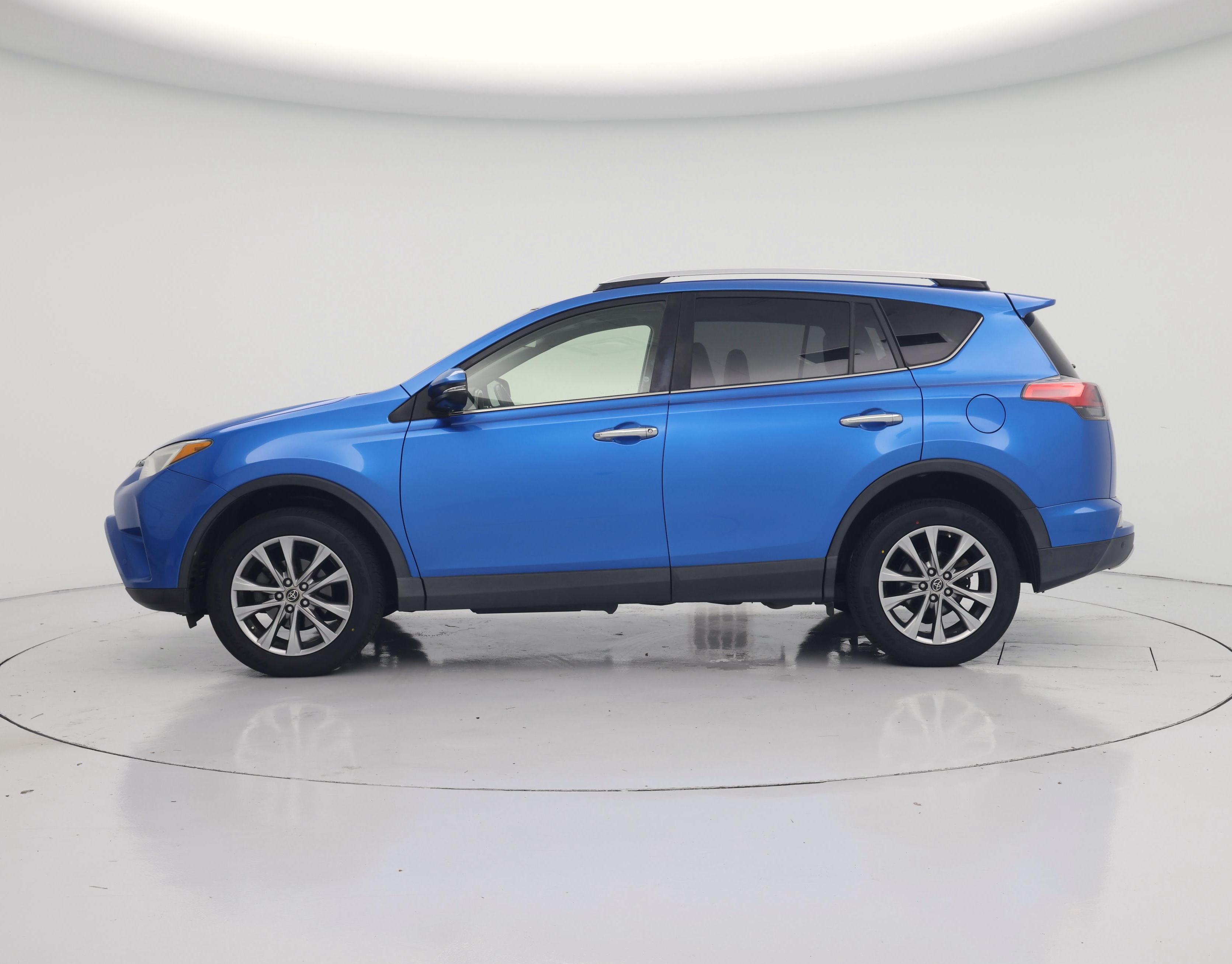 Thumbnail: 2016 Toyota RAV4 - 3