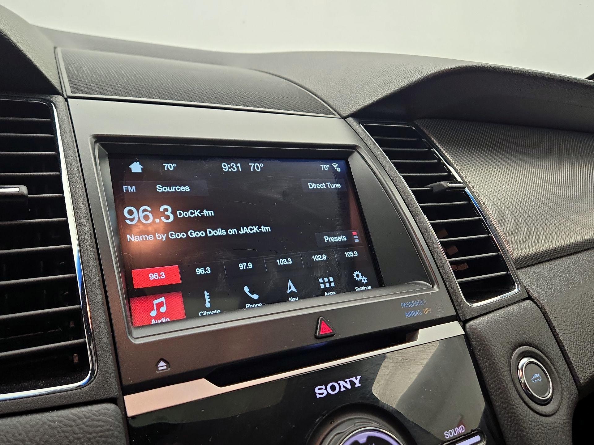 Thumbnail: 2018 Ford Taurus - 16