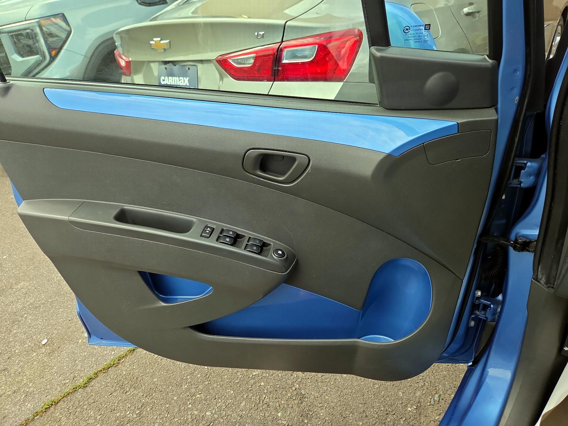 Thumbnail: 2014 Chevrolet Spark - 12