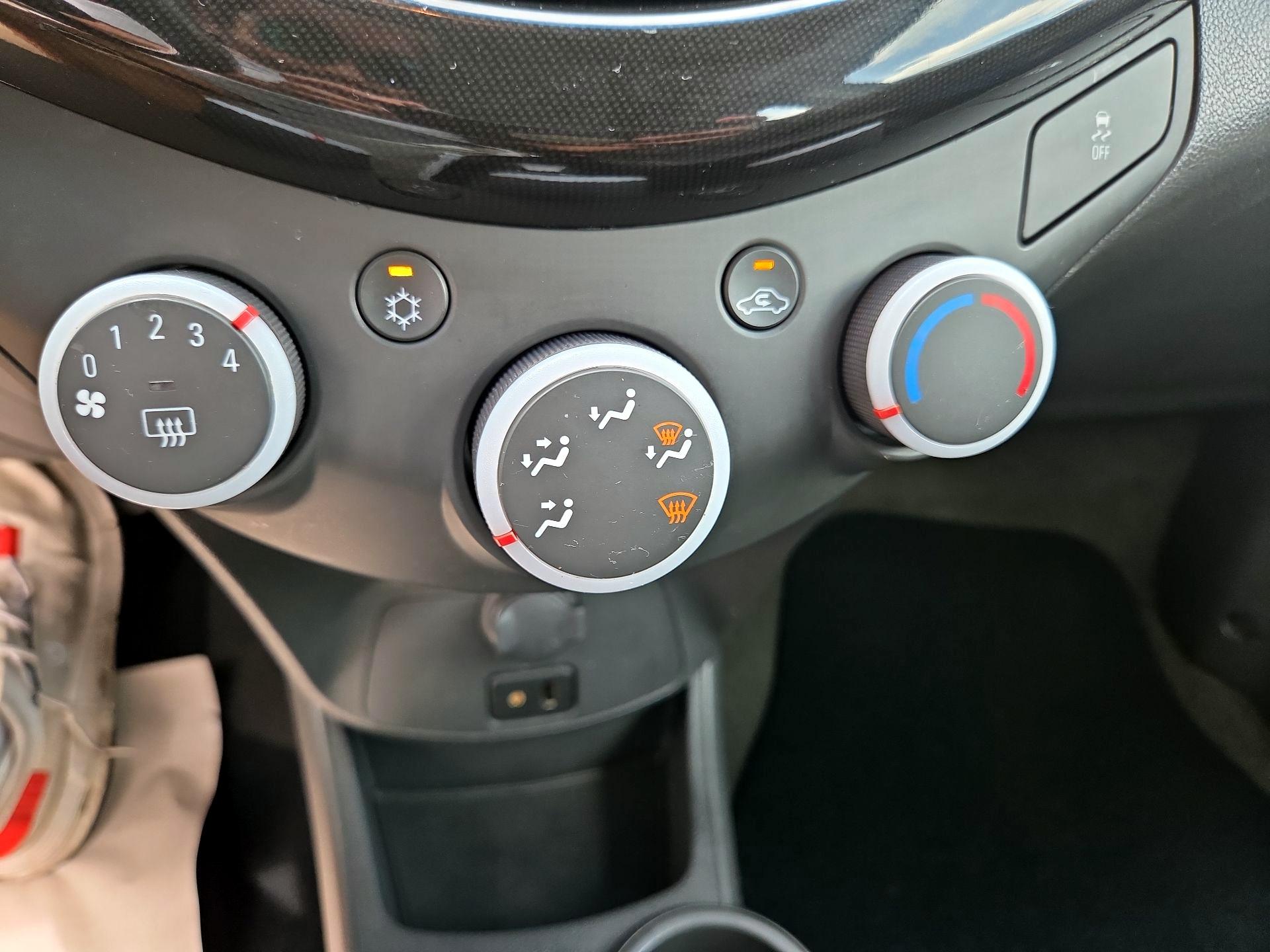 Thumbnail: 2014 Chevrolet Spark - 15