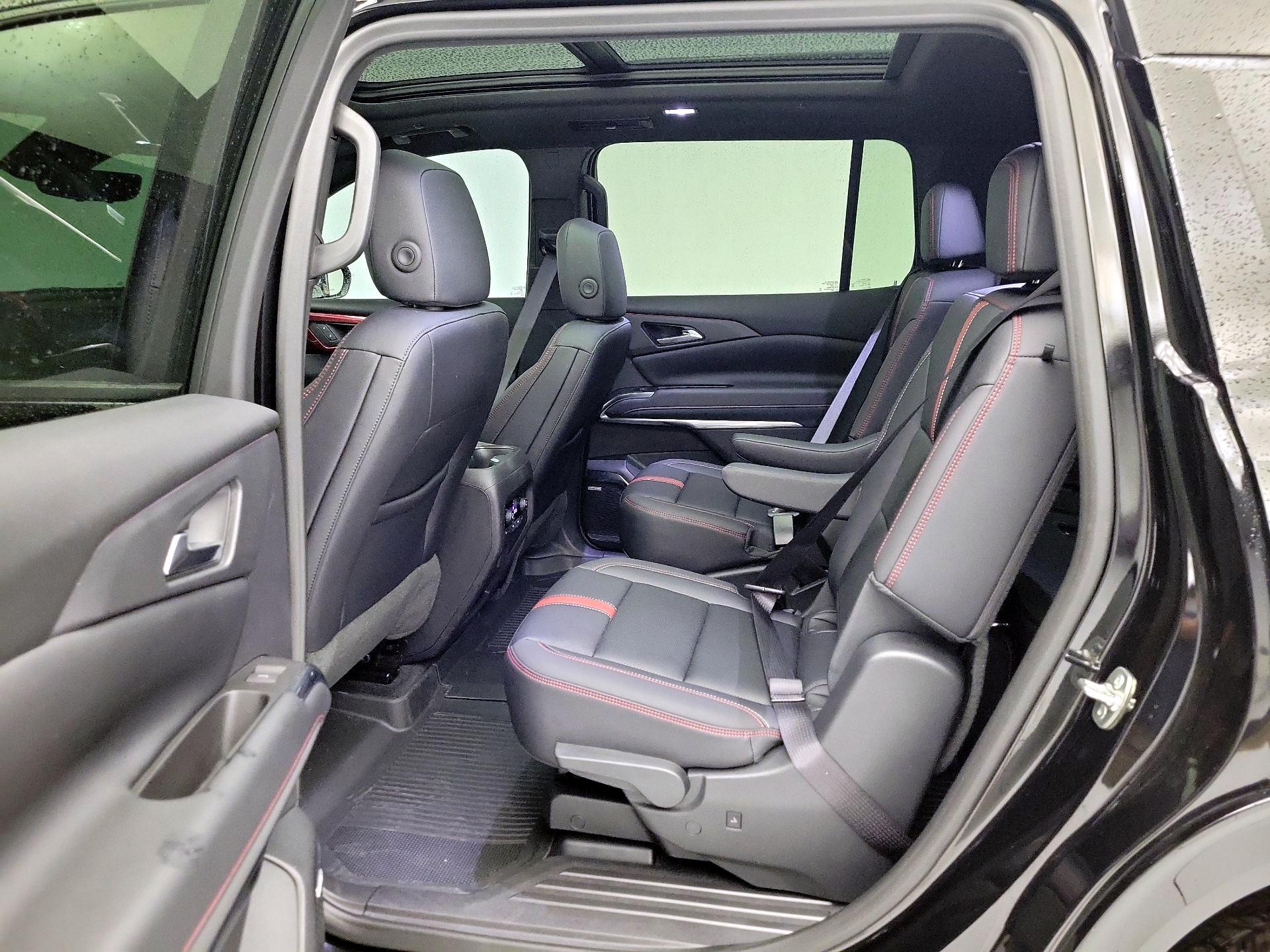 Thumbnail: 2024 Chevrolet Traverse - 20
