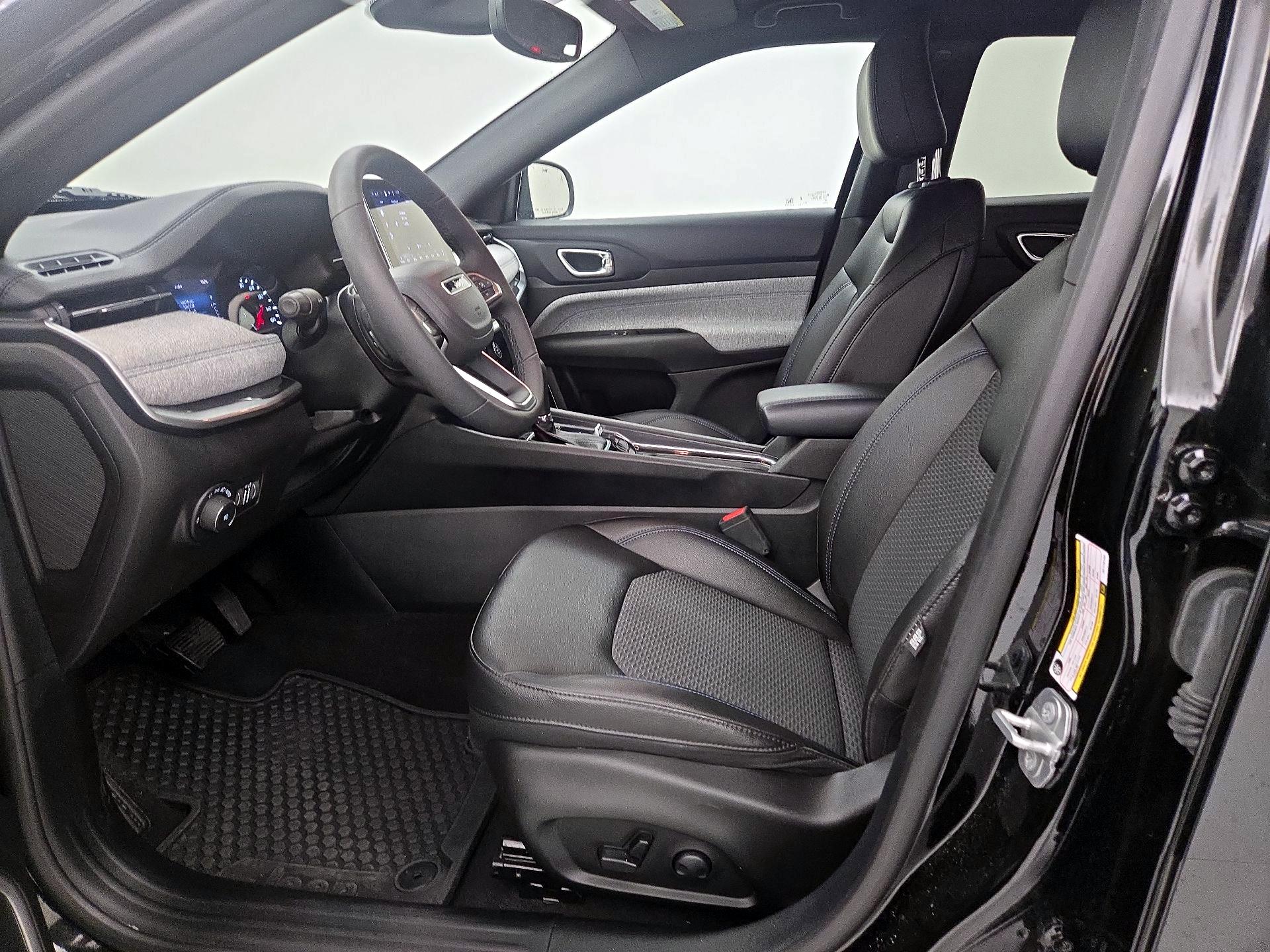Thumbnail: 2024 Jeep Compass - 11