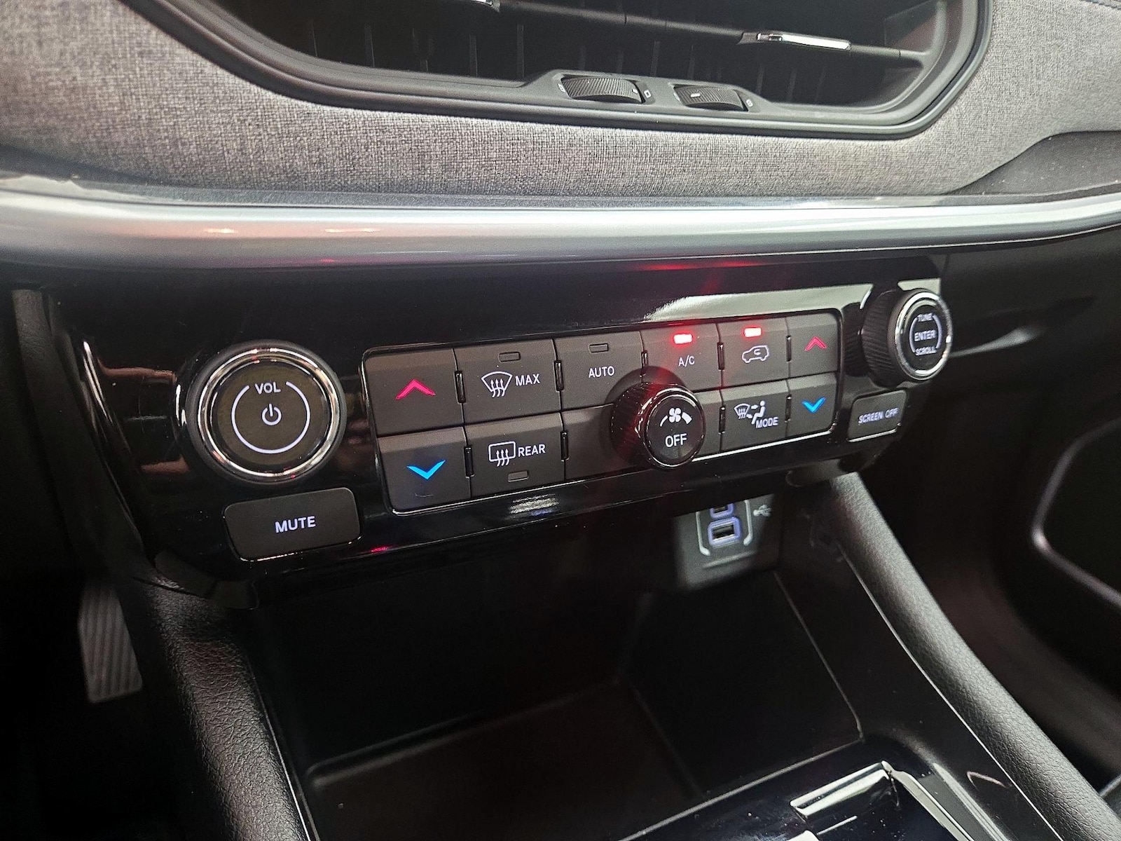 2024 Jeep Compass Latitude - Photo 17
