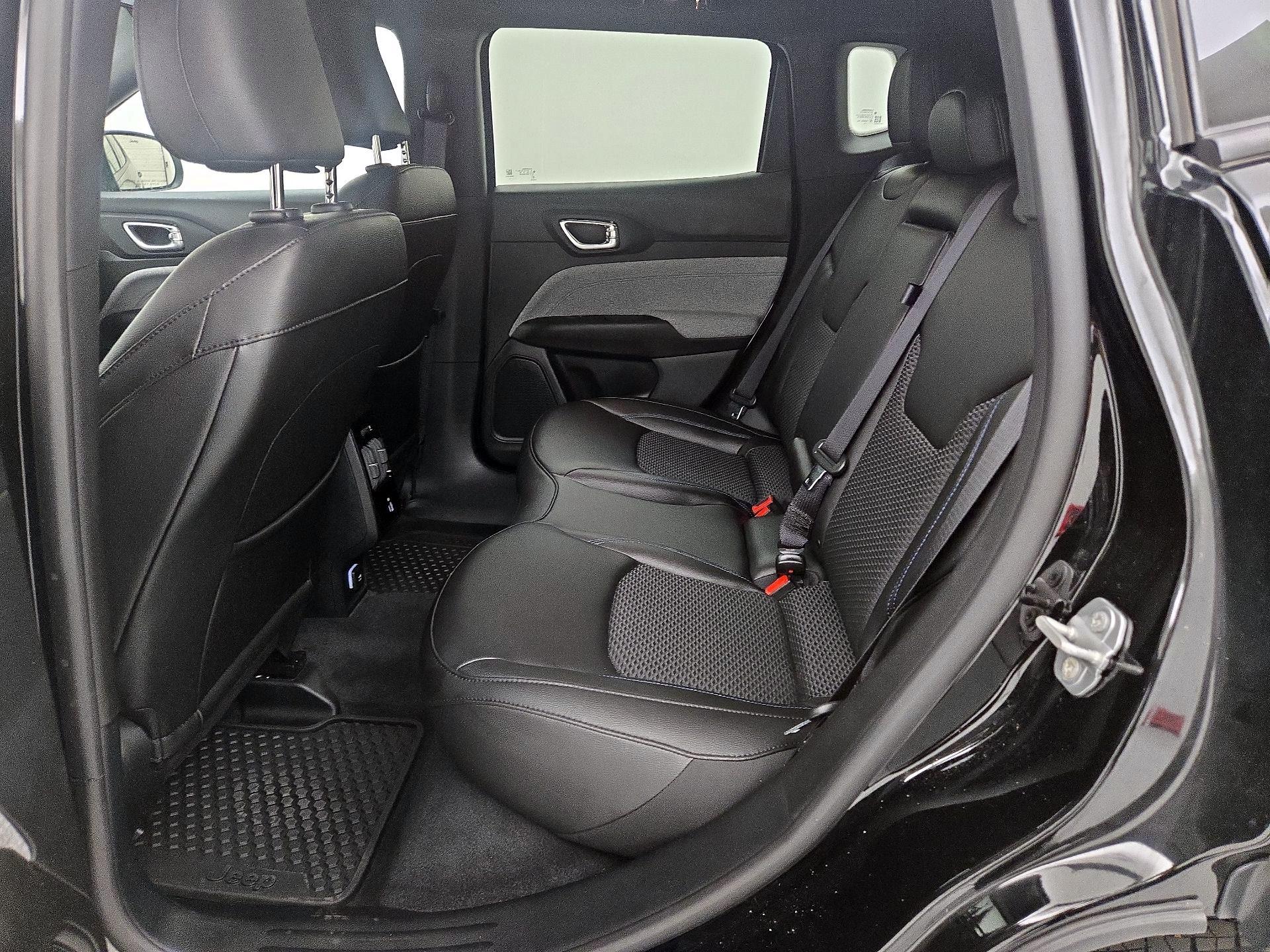 Thumbnail: 2024 Jeep Compass - 18