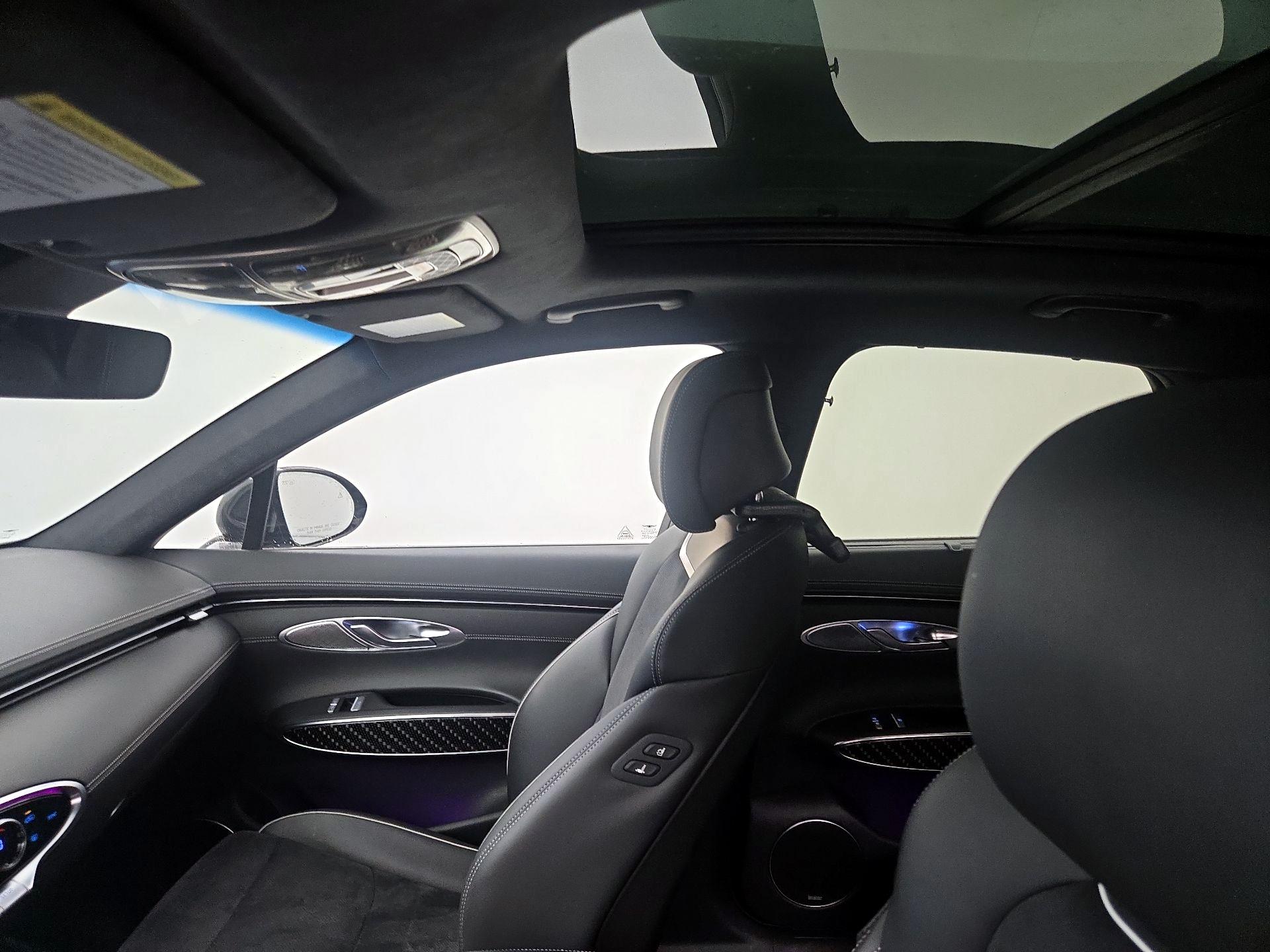 Thumbnail: 2022 Genesis GV70 - 20