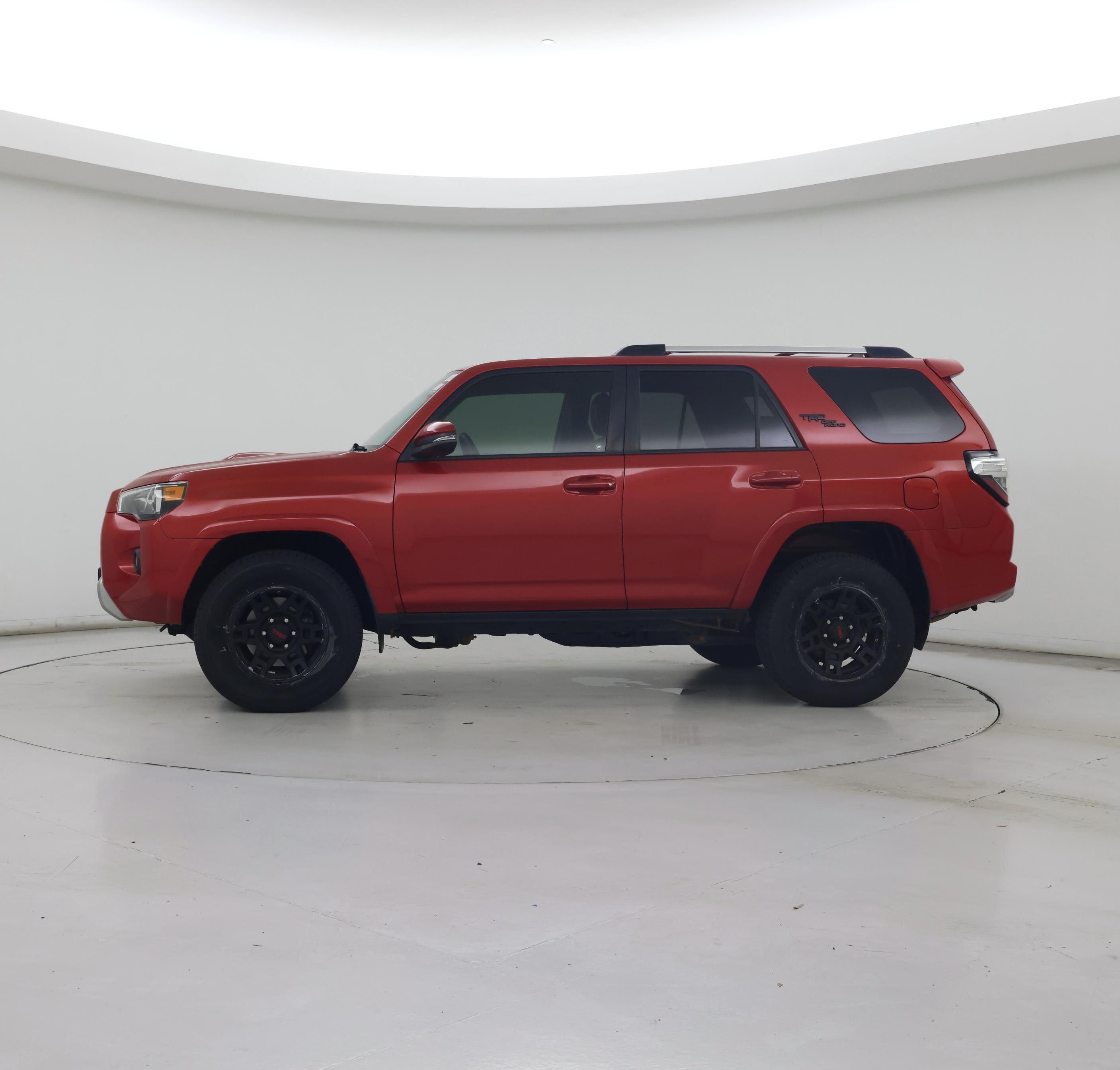Thumbnail: 2018 Toyota 4Runner - 3