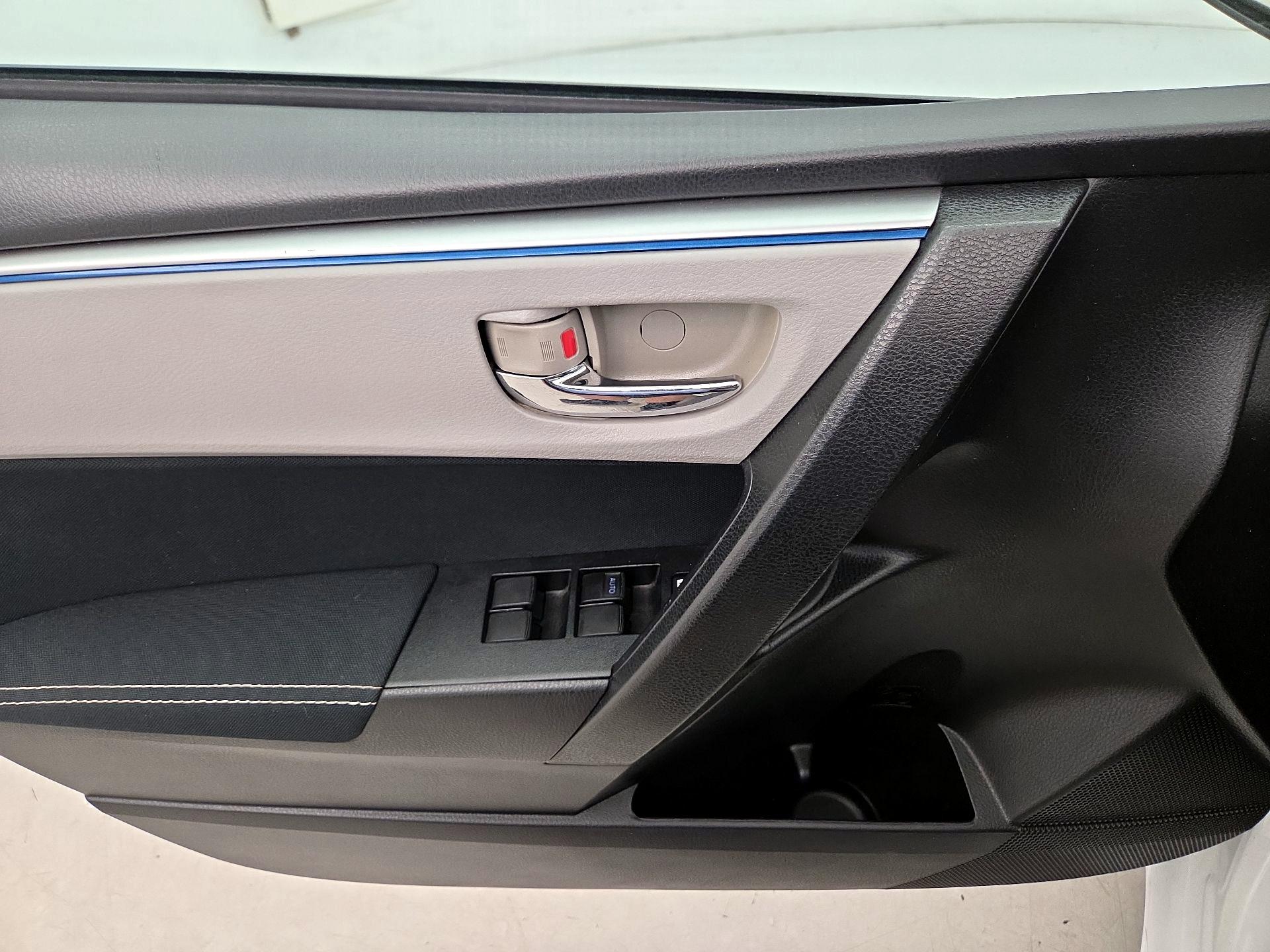 Thumbnail: 2016 Toyota Corolla - 12