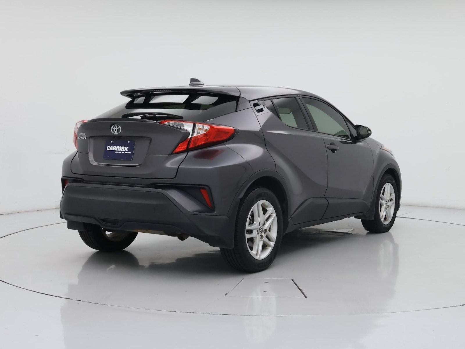 2021 Toyota C-HR LE - Photo 9