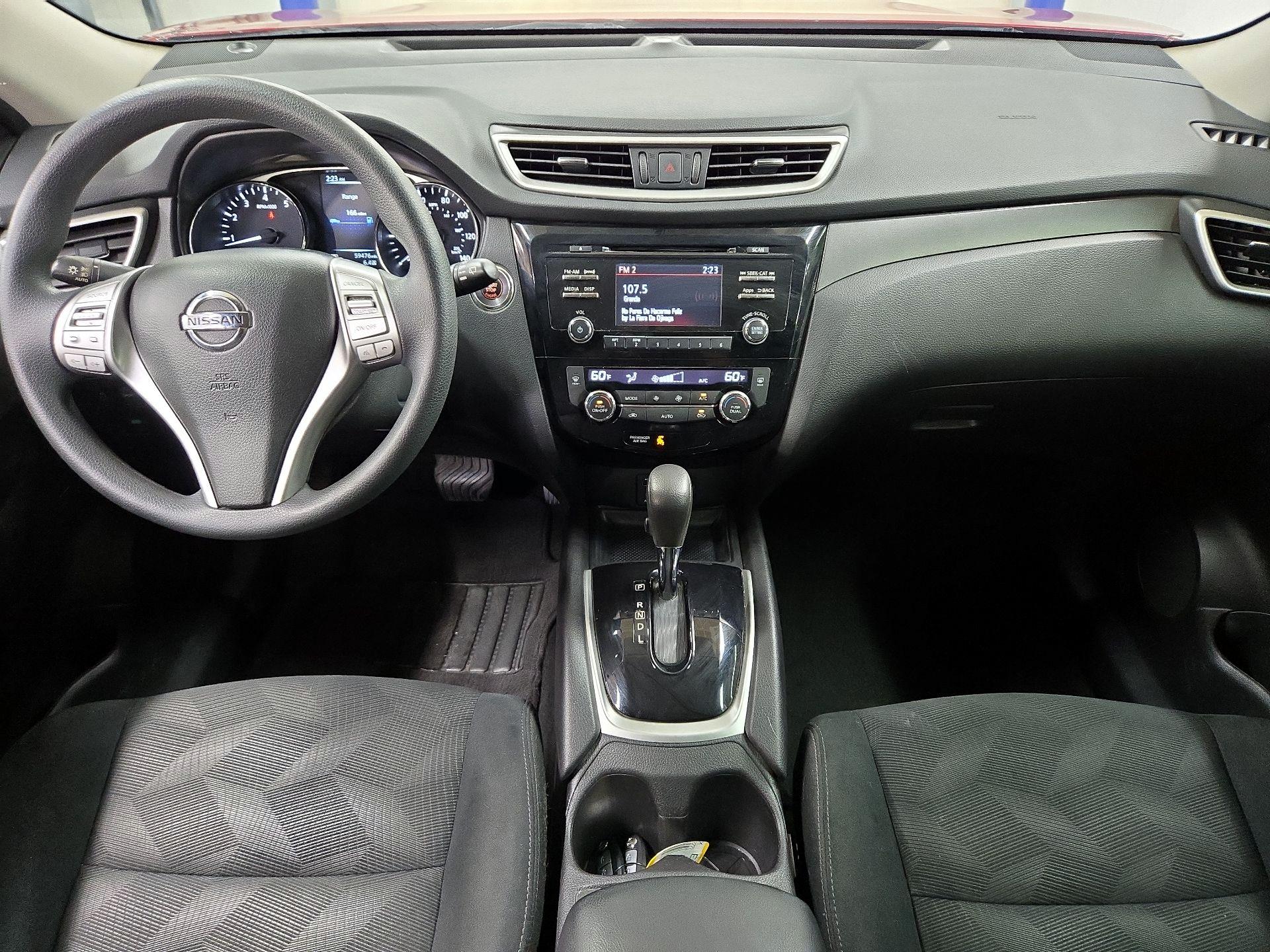 Thumbnail: 2015 Nissan Rogue - 9