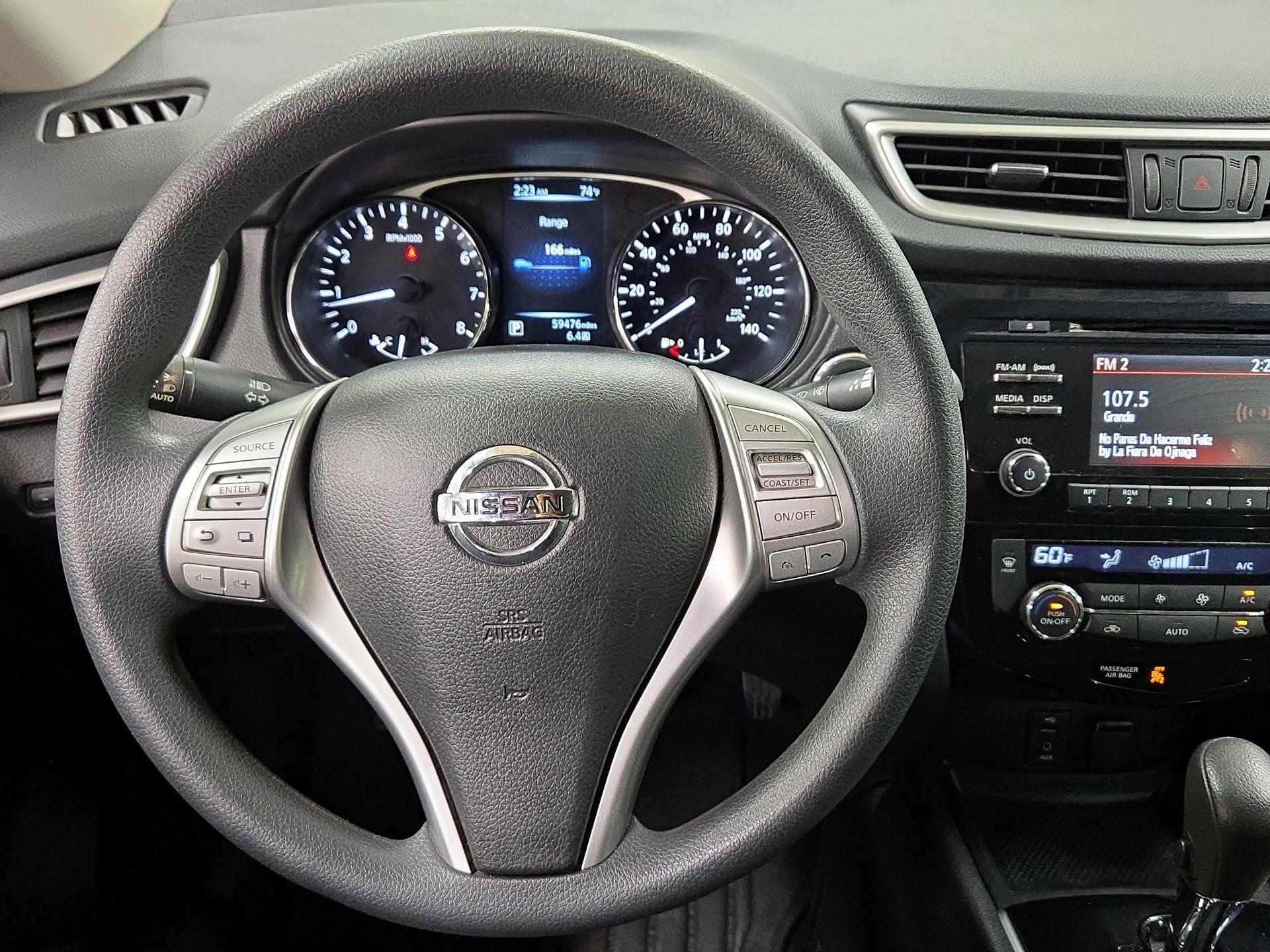 Thumbnail: 2015 Nissan Rogue - 10