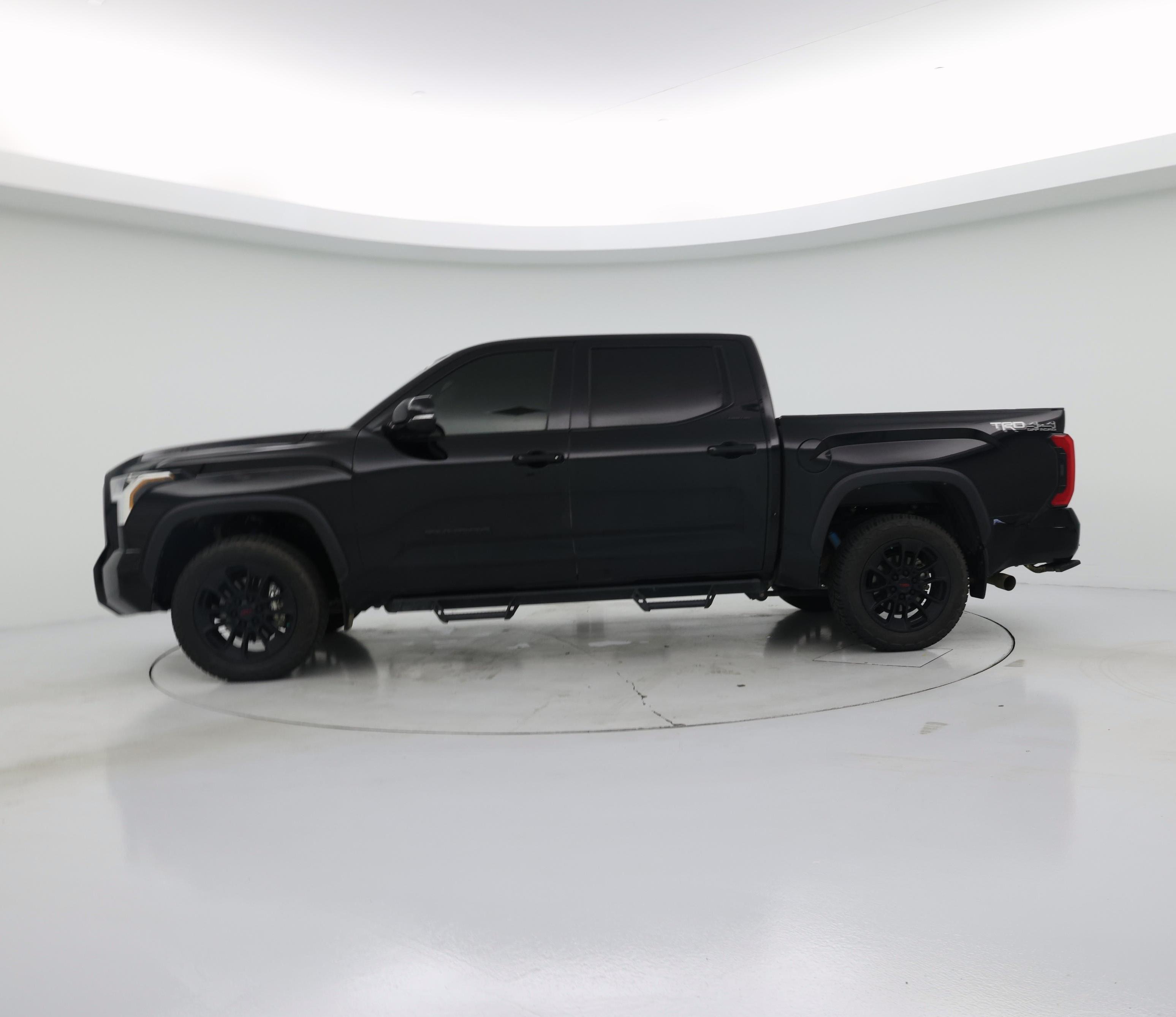 Thumbnail: 2024 Toyota Tundra - 3